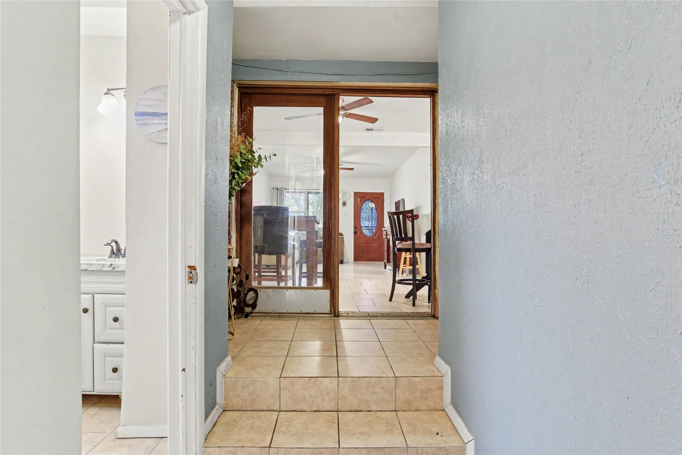 Single Family Residence For Sale in Dallas County , 4609 Cornell Drive, Garland, Texas 75042, 4 Bedroom, 3 Bathroom, Garage spaces, 1,344 Sqft, built in 1964, mls#21375850, Real Estate Agent in Garland, Homes For Sale in Dallas county, Homes For Sale in Garland, Realtor in Garland Texas, Real Estate Brokerage Independent Realty Texas, Luminita Cordes Realtor