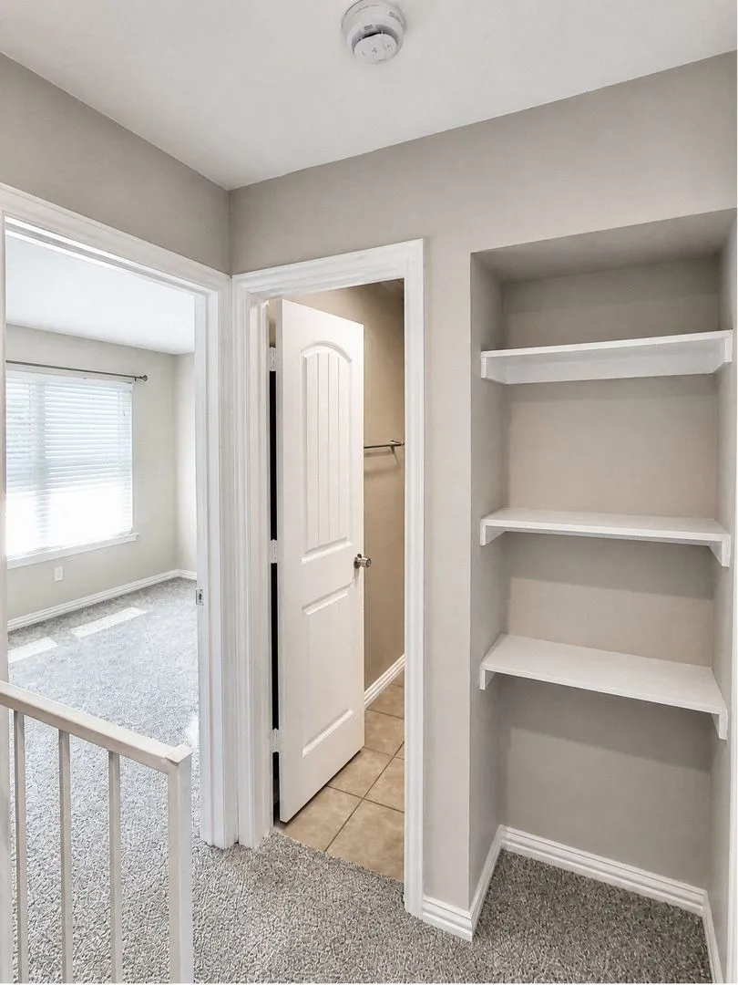 Condominium For Rent in Tarrant County , 2016 Paisley Drive E, Arlington, Texas 76015, 2 Bedroom, 2 Bathroom, Garage spaces, 1,080 Sqft, built in 1982, mls#21377699, Real Estate Agent in Arlington, Homes For Rent in Tarrant county, Homes For Rent in Arlington, Realtor in Arlington Texas, Real Estate Brokerage Independent Realty Texas, Luminita Cordes Realtor