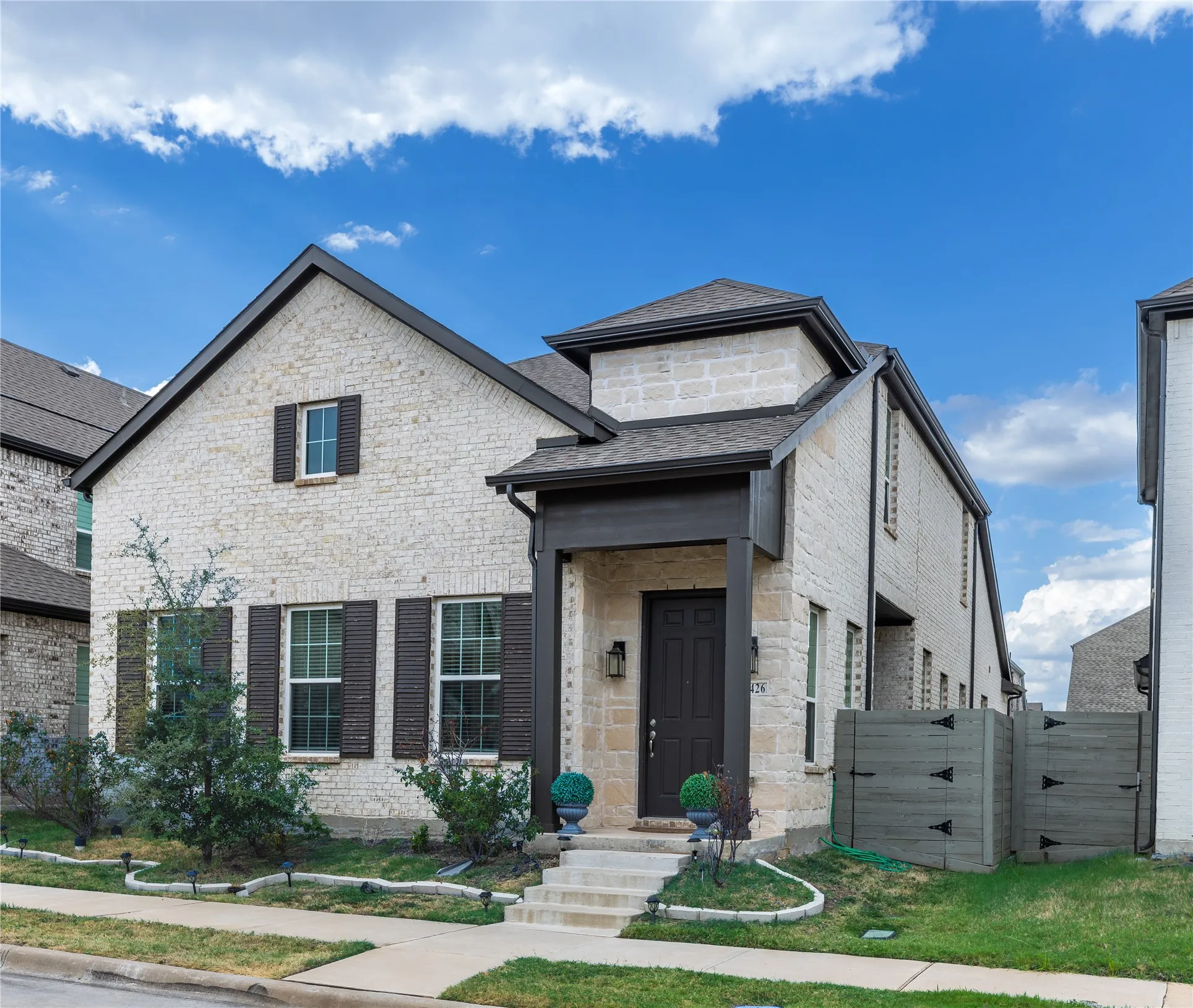 Single Family Residence For Sale in Dallas County , 5426 Grand Avenue, Sachse, Texas 75048, 4 Bedroom, 4 Bathroom, 2 Garage spaces, 2,418 Sqft, built in 2022, mls#21373263, Real Estate Agent in Sachse, Homes For Sale in Dallas county, Homes For Sale in Sachse, Realtor in Sachse Texas, Real Estate Brokerage Independent Realty Texas, Luminita Cordes Realtor