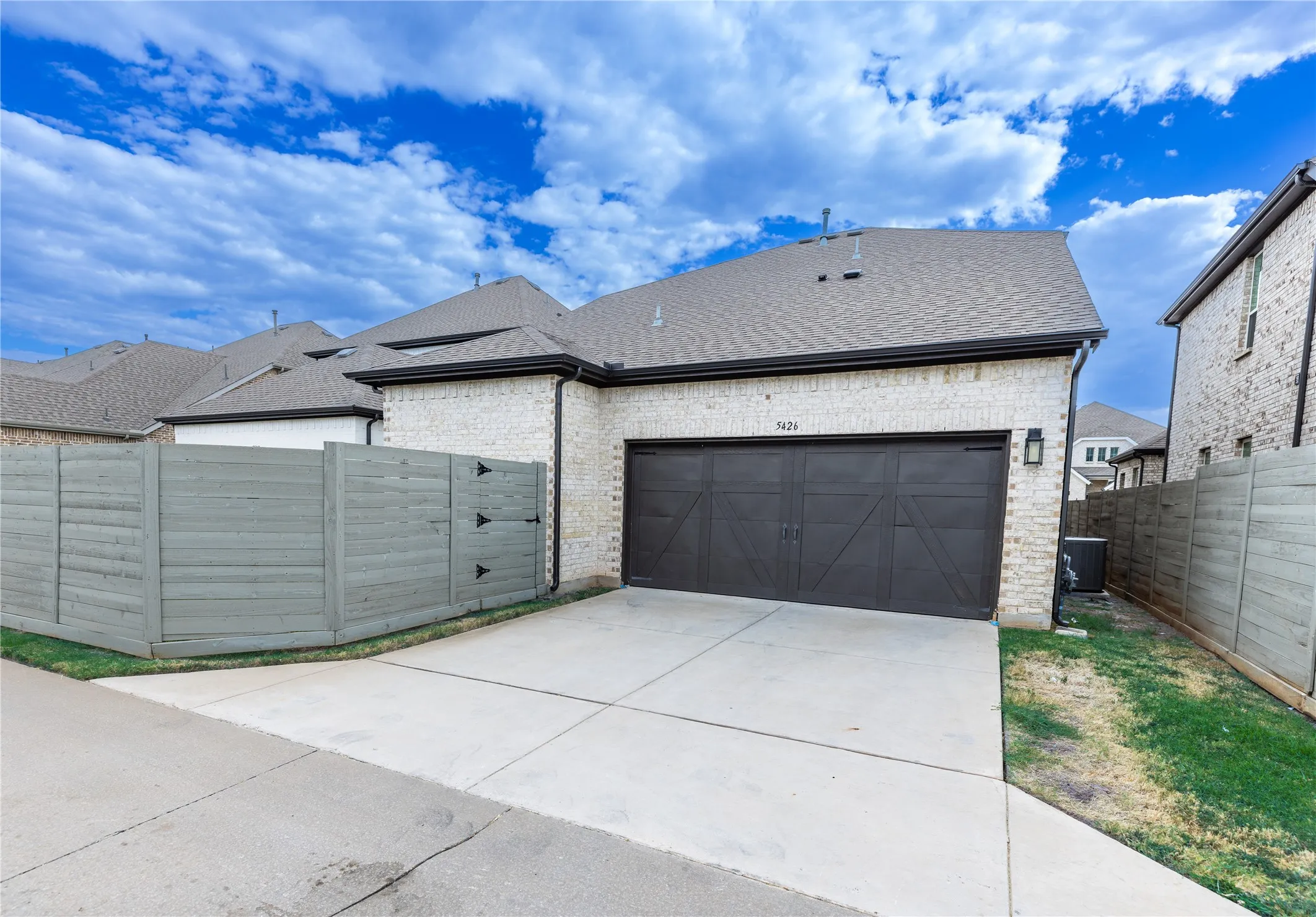 Single Family Residence For Sale in Dallas County , 5426 Grand Avenue, Sachse, Texas 75048, 4 Bedroom, 4 Bathroom, 2 Garage spaces, 2,418 Sqft, built in 2022, mls#21373263, Real Estate Agent in Sachse, Homes For Sale in Dallas county, Homes For Sale in Sachse, Realtor in Sachse Texas, Real Estate Brokerage Independent Realty Texas, Luminita Cordes Realtor