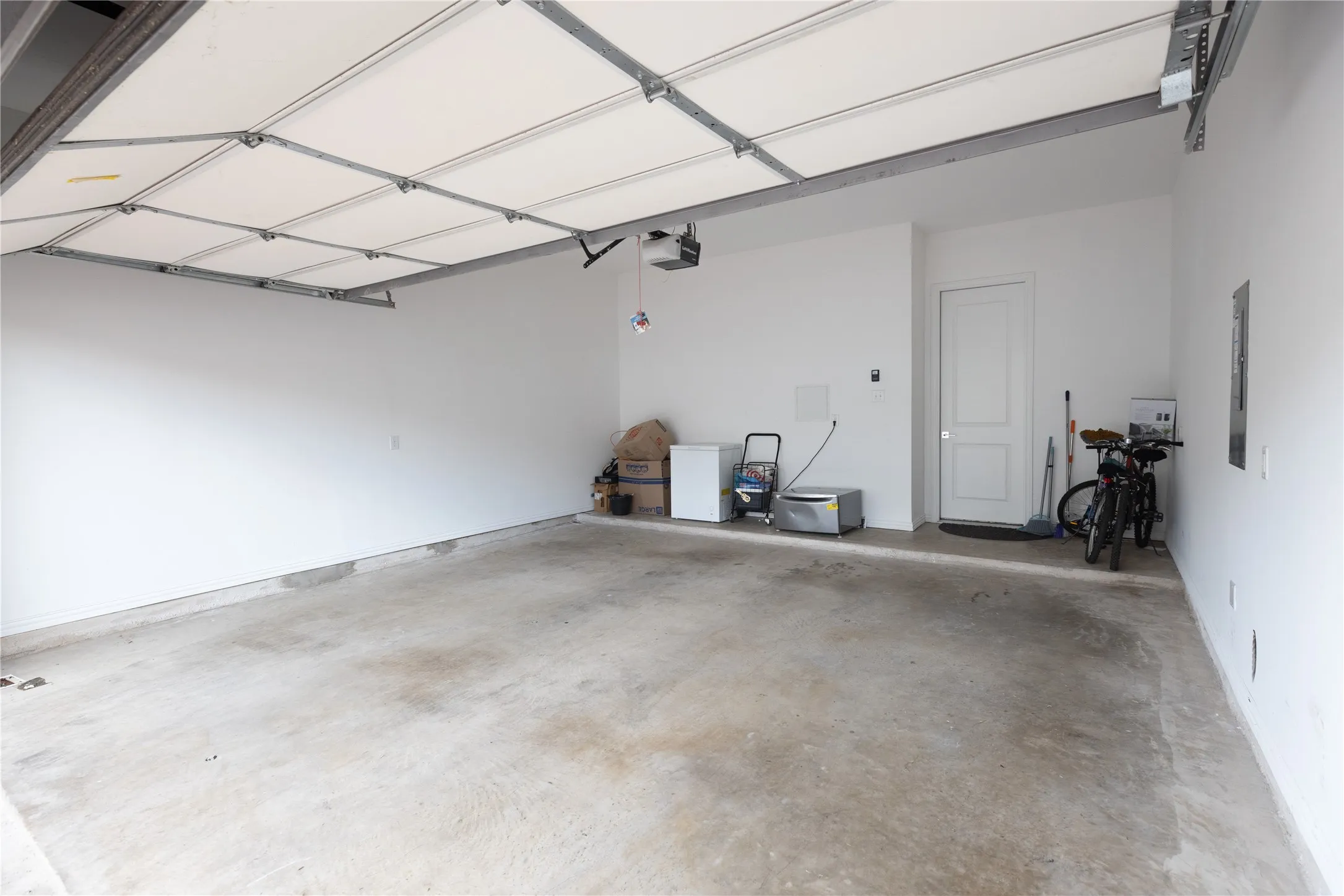 Single Family Residence For Sale in Dallas County , 5426 Grand Avenue, Sachse, Texas 75048, 4 Bedroom, 4 Bathroom, 2 Garage spaces, 2,418 Sqft, built in 2022, mls#21373263, Real Estate Agent in Sachse, Homes For Sale in Dallas county, Homes For Sale in Sachse, Realtor in Sachse Texas, Real Estate Brokerage Independent Realty Texas, Luminita Cordes Realtor