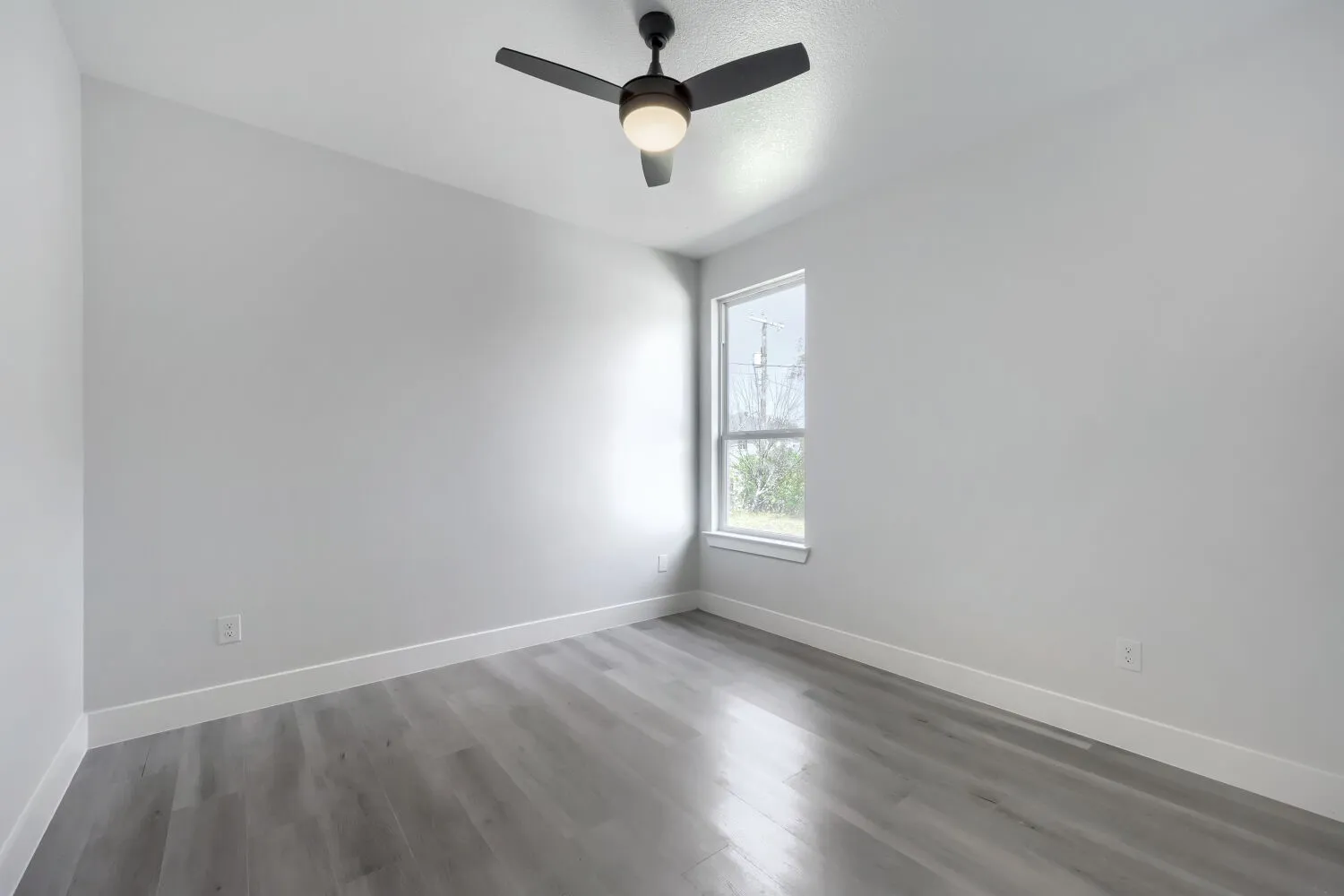 Single Family Residence For Sale in Dallas County , 525 NW 17th Street, Grand Prairie, Texas 75050, 4 Bedroom, 2 Bathroom, 2 Garage spaces, 2,168 Sqft, built in 2026, mls#21377707, Real Estate Agent in Grand Prairie, Homes For Sale in Dallas county, Homes For Sale in Grand Prairie, Realtor in Grand Prairie Texas, Real Estate Brokerage Independent Realty Texas, Luminita Cordes Realtor