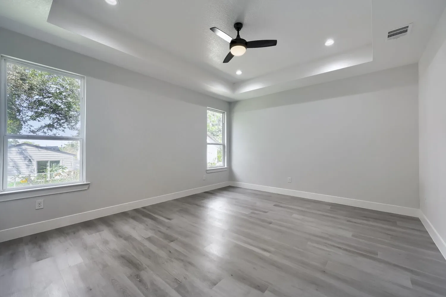 Single Family Residence For Sale in Dallas County , 525 NW 17th Street, Grand Prairie, Texas 75050, 4 Bedroom, 2 Bathroom, 2 Garage spaces, 2,168 Sqft, built in 2026, mls#21377707, Real Estate Agent in Grand Prairie, Homes For Sale in Dallas county, Homes For Sale in Grand Prairie, Realtor in Grand Prairie Texas, Real Estate Brokerage Independent Realty Texas, Luminita Cordes Realtor