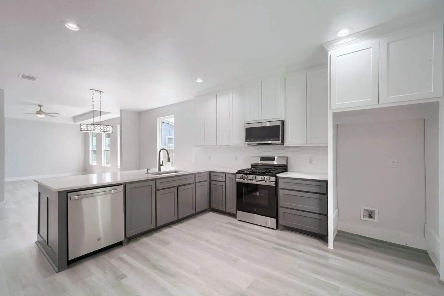Single Family Residence For Sale in Dallas County , 525 NW 17th Street, Grand Prairie, Texas 75050, 4 Bedroom, 2 Bathroom, 2 Garage spaces, 2,168 Sqft, built in 2026, mls#21377707, Real Estate Agent in Grand Prairie, Homes For Sale in Dallas county, Homes For Sale in Grand Prairie, Realtor in Grand Prairie Texas, Real Estate Brokerage Independent Realty Texas, Luminita Cordes Realtor