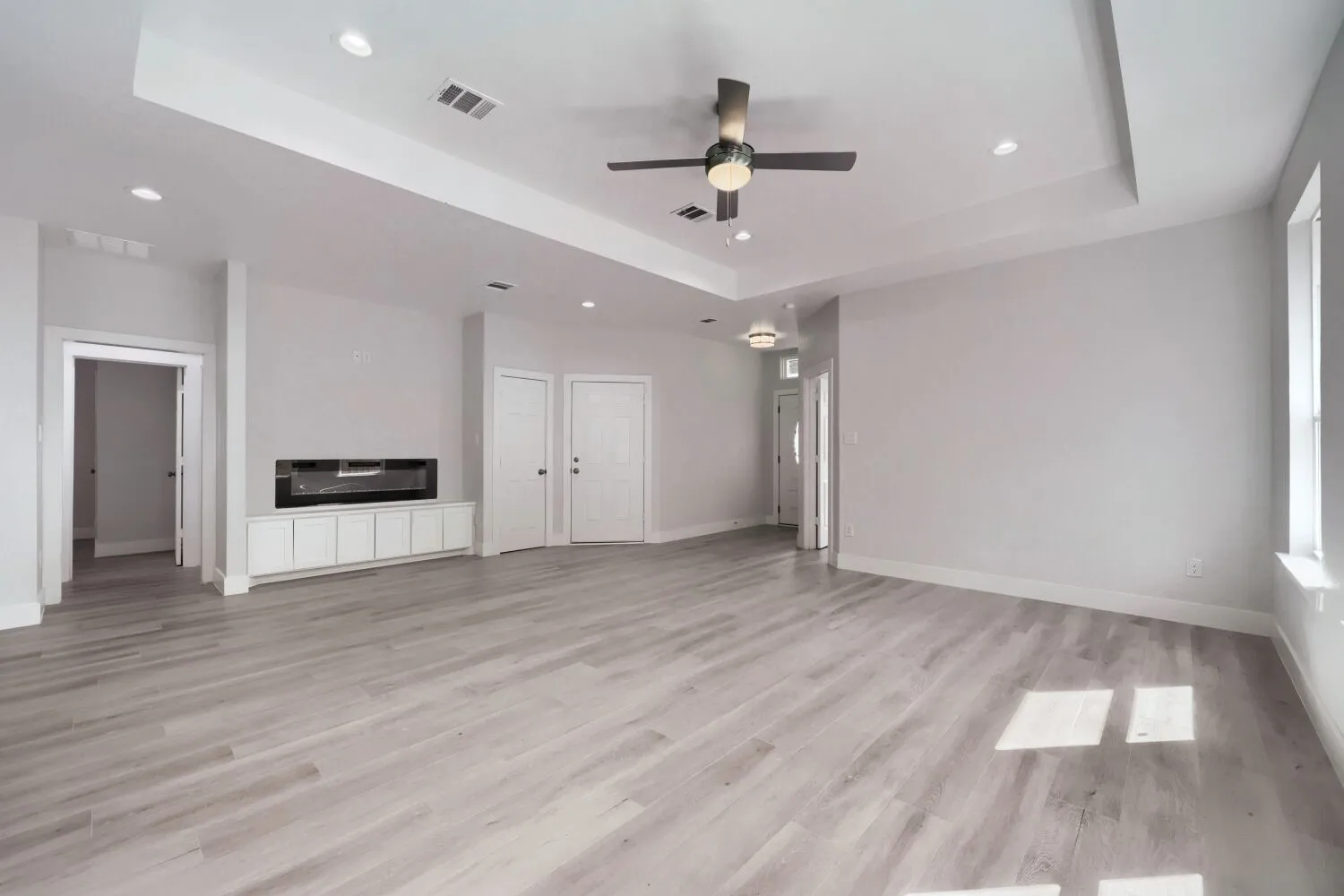 Single Family Residence For Sale in Dallas County , 525 NW 17th Street, Grand Prairie, Texas 75050, 4 Bedroom, 2 Bathroom, 2 Garage spaces, 2,168 Sqft, built in 2026, mls#21377707, Real Estate Agent in Grand Prairie, Homes For Sale in Dallas county, Homes For Sale in Grand Prairie, Realtor in Grand Prairie Texas, Real Estate Brokerage Independent Realty Texas, Luminita Cordes Realtor