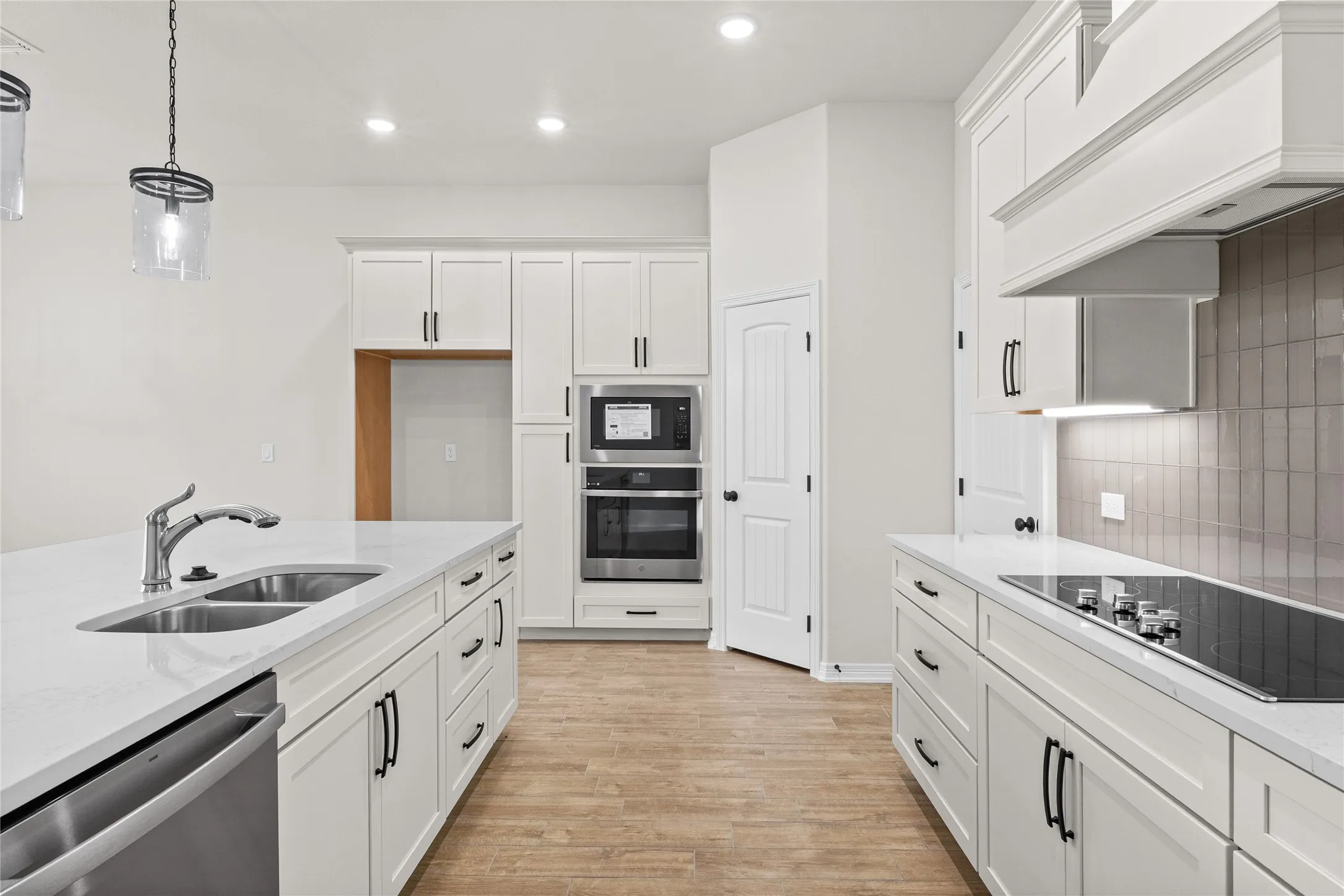 Single Family Residence For Sale in Mc Lennan County , 130 lasso Loop, Lorena, Texas 76655, 3 Bedroom, 2 Bathroom, 2 Garage spaces, 1,954 Sqft, built in 2025, mls#21375887, Real Estate Agent in Lorena, Homes For Sale in Mc Lennan county, Homes For Sale in Lorena, Realtor in Lorena Texas, Real Estate Brokerage Independent Realty Texas, Luminita Cordes Realtor
