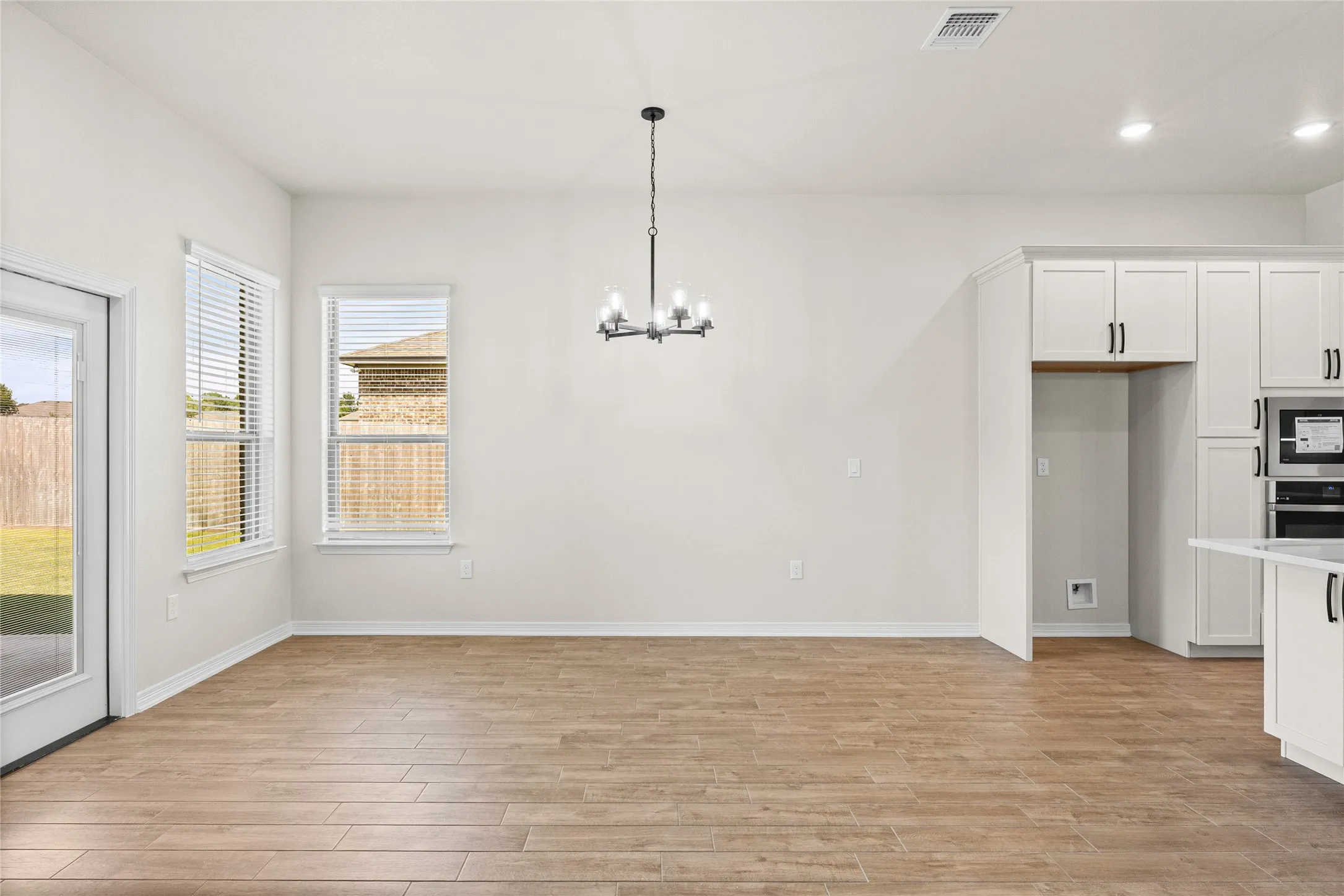 Single Family Residence For Sale in Mc Lennan County , 130 lasso Loop, Lorena, Texas 76655, 3 Bedroom, 2 Bathroom, 2 Garage spaces, 1,954 Sqft, built in 2025, mls#21375887, Real Estate Agent in Lorena, Homes For Sale in Mc Lennan county, Homes For Sale in Lorena, Realtor in Lorena Texas, Real Estate Brokerage Independent Realty Texas, Luminita Cordes Realtor