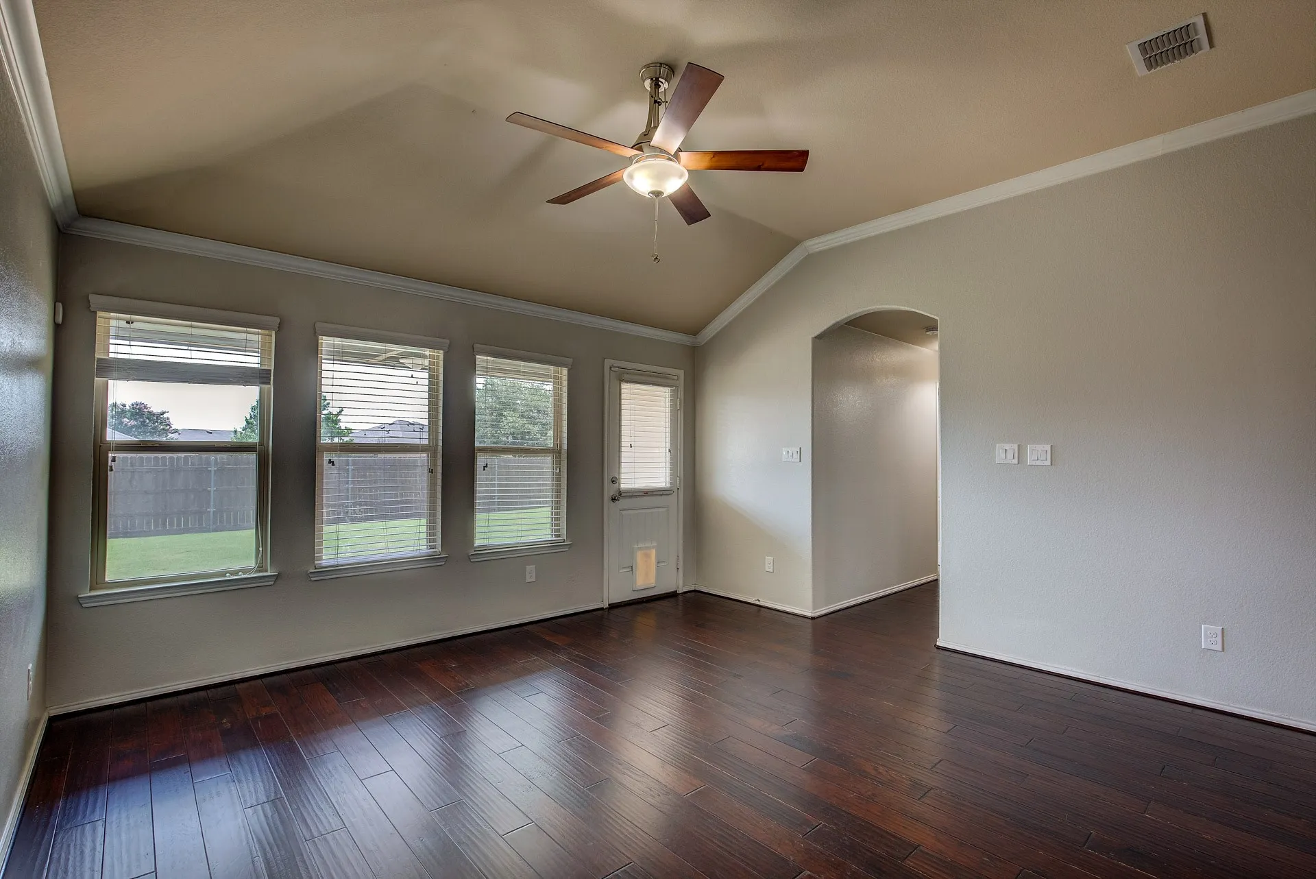 Single Family Residence For Rent in Tarrant County , 14349 Mariposa Lily Lane, Fort Worth, Texas 76052, 3 Bedroom, 2 Bathroom, 2 Garage spaces, 1,390 Sqft, built in 2014, mls#21377718, Real Estate Agent in Fort Worth, Homes For Rent in Tarrant county, Homes For Rent in Fort Worth, Realtor in Fort Worth Texas, Real Estate Brokerage Independent Realty Texas, Luminita Cordes Realtor