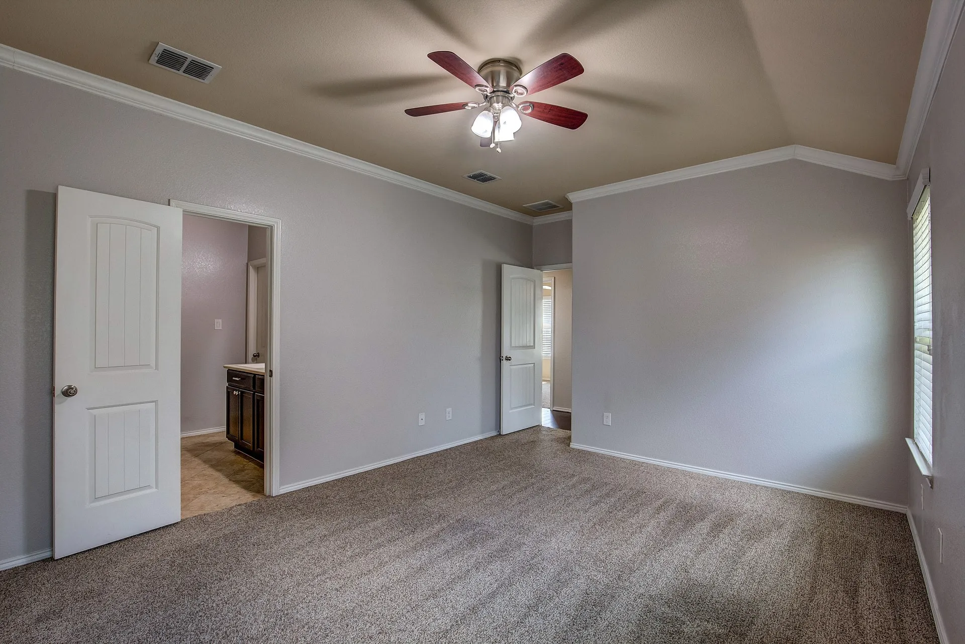 Single Family Residence For Rent in Tarrant County , 14349 Mariposa Lily Lane, Fort Worth, Texas 76052, 3 Bedroom, 2 Bathroom, 2 Garage spaces, 1,390 Sqft, built in 2014, mls#21377718, Real Estate Agent in Fort Worth, Homes For Rent in Tarrant county, Homes For Rent in Fort Worth, Realtor in Fort Worth Texas, Real Estate Brokerage Independent Realty Texas, Luminita Cordes Realtor