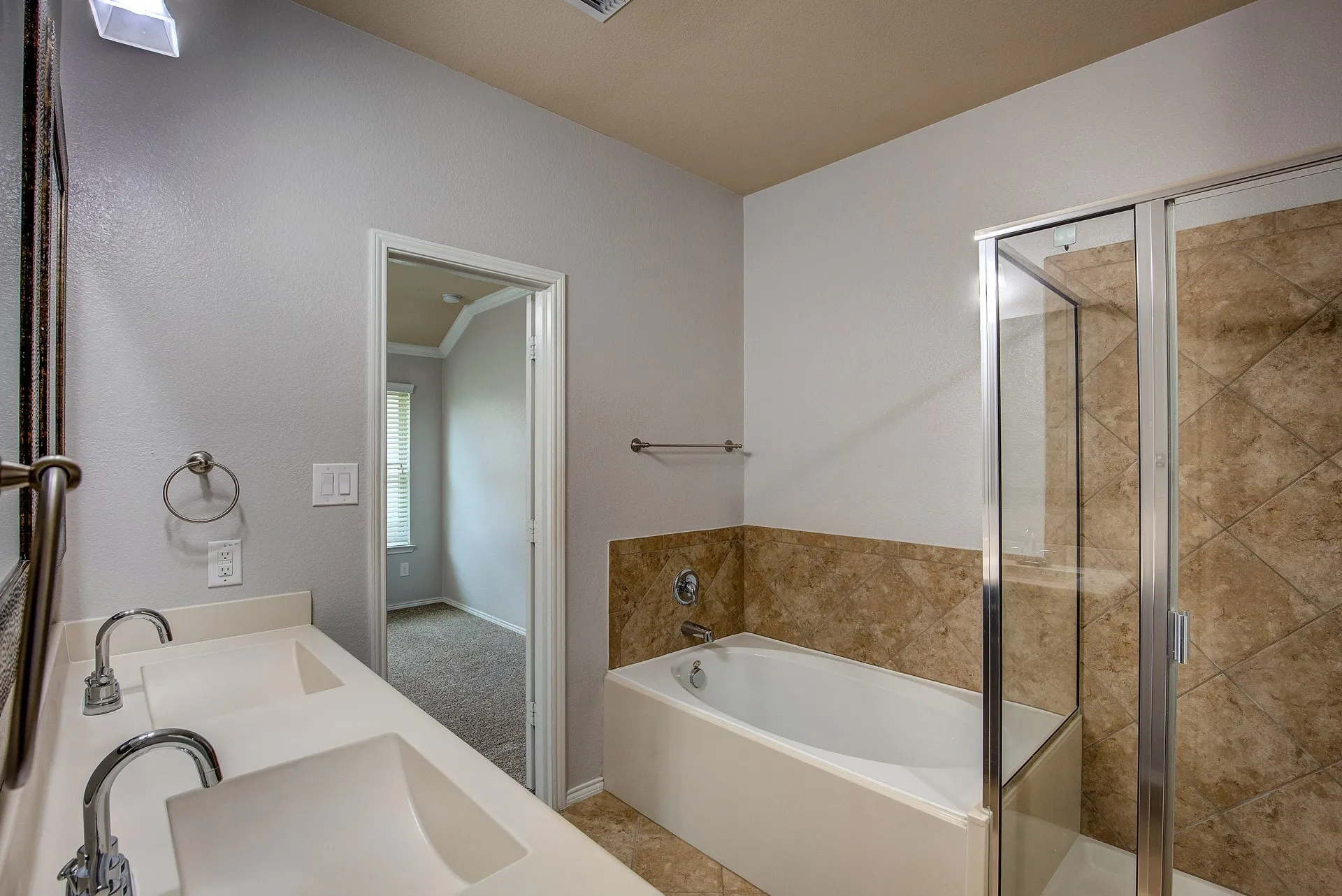 Single Family Residence For Rent in Tarrant County , 14349 Mariposa Lily Lane, Fort Worth, Texas 76052, 3 Bedroom, 2 Bathroom, 2 Garage spaces, 1,390 Sqft, built in 2014, mls#21377718, Real Estate Agent in Fort Worth, Homes For Rent in Tarrant county, Homes For Rent in Fort Worth, Realtor in Fort Worth Texas, Real Estate Brokerage Independent Realty Texas, Luminita Cordes Realtor