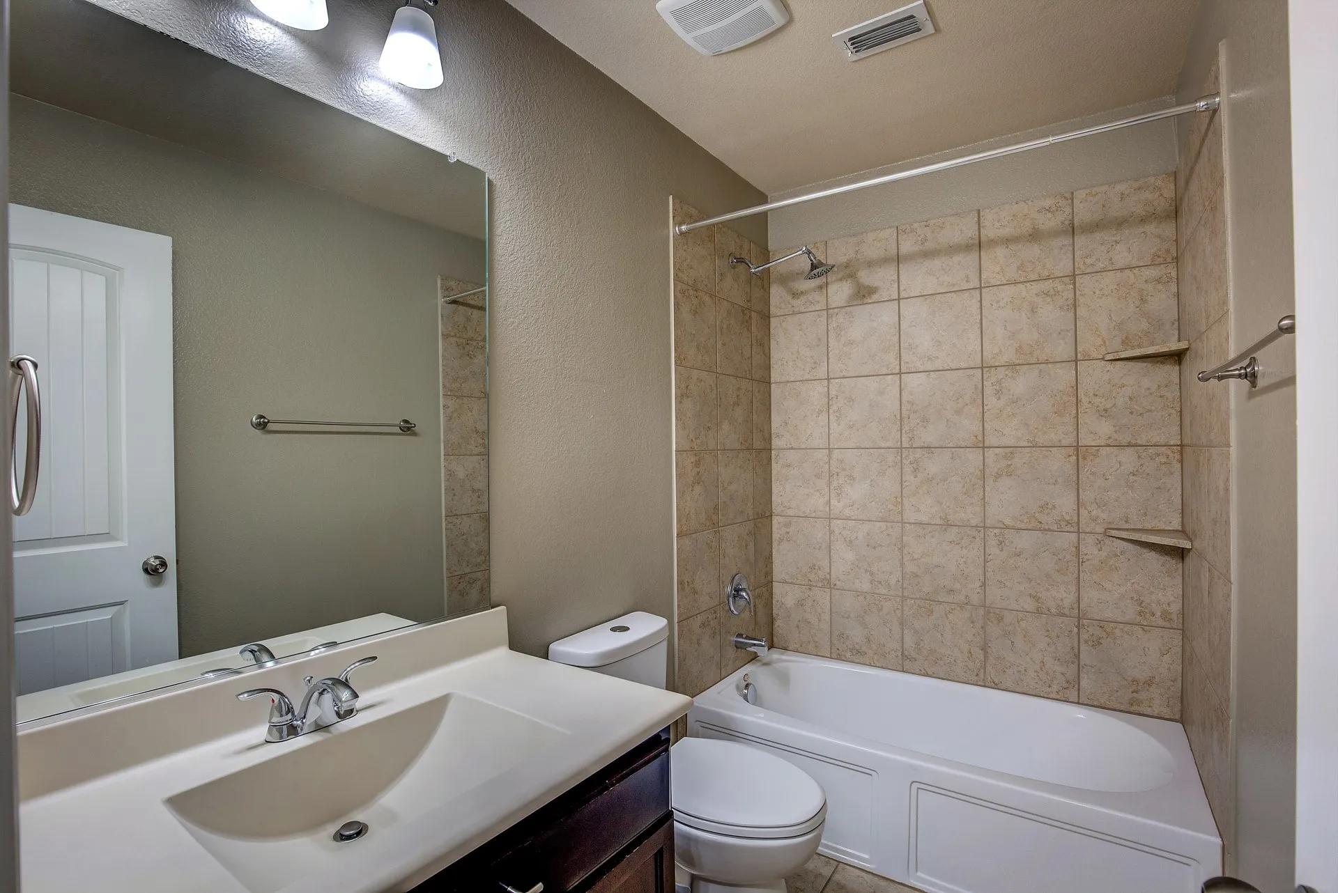 Single Family Residence For Rent in Tarrant County , 14349 Mariposa Lily Lane, Fort Worth, Texas 76052, 3 Bedroom, 2 Bathroom, 2 Garage spaces, 1,390 Sqft, built in 2014, mls#21377718, Real Estate Agent in Fort Worth, Homes For Rent in Tarrant county, Homes For Rent in Fort Worth, Realtor in Fort Worth Texas, Real Estate Brokerage Independent Realty Texas, Luminita Cordes Realtor