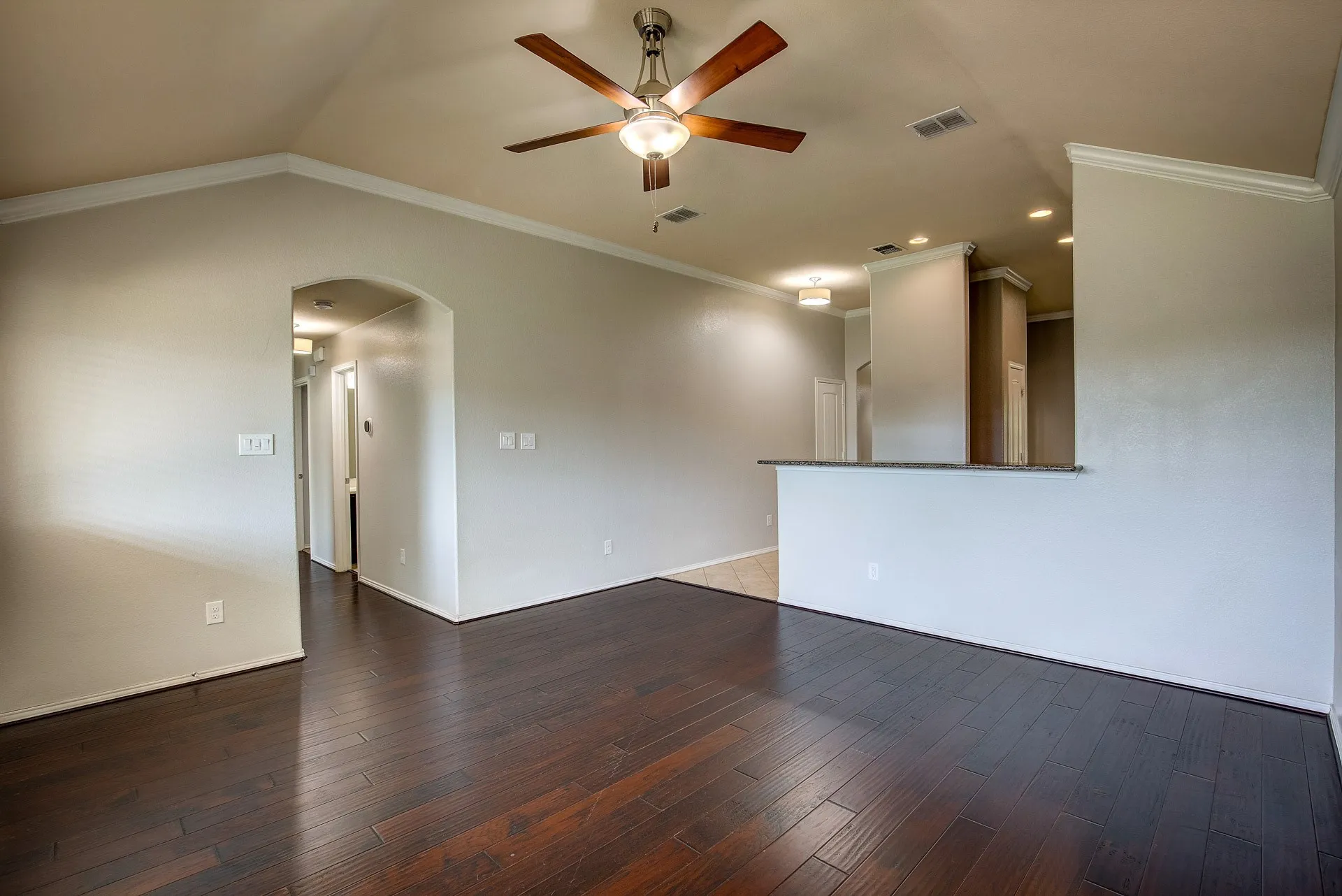 Single Family Residence For Rent in Tarrant County , 14349 Mariposa Lily Lane, Fort Worth, Texas 76052, 3 Bedroom, 2 Bathroom, 2 Garage spaces, 1,390 Sqft, built in 2014, mls#21377718, Real Estate Agent in Fort Worth, Homes For Rent in Tarrant county, Homes For Rent in Fort Worth, Realtor in Fort Worth Texas, Real Estate Brokerage Independent Realty Texas, Luminita Cordes Realtor