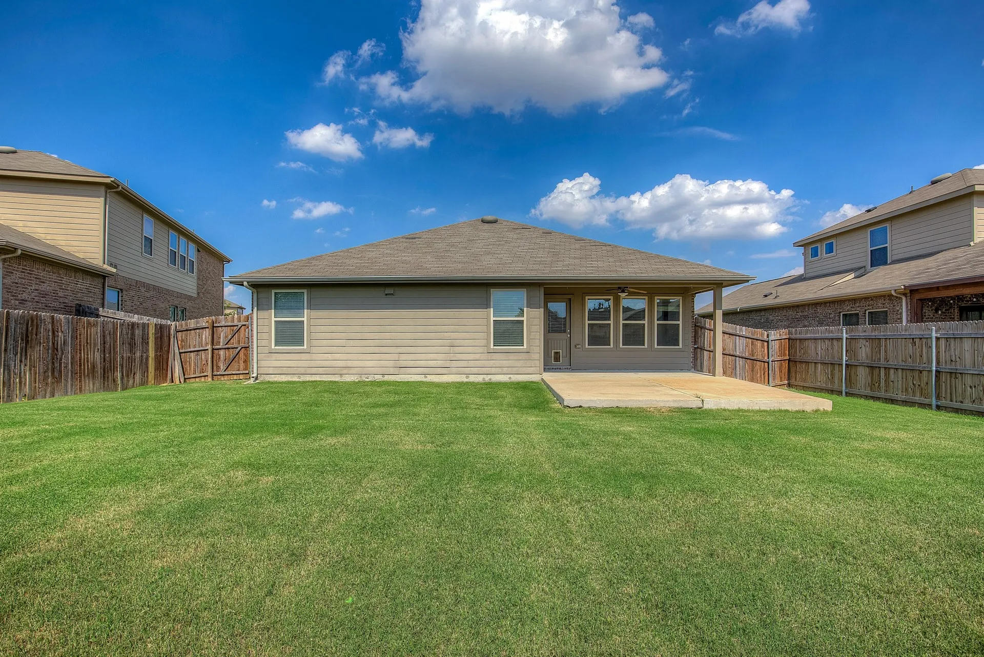 Single Family Residence For Rent in Tarrant County , 14349 Mariposa Lily Lane, Fort Worth, Texas 76052, 3 Bedroom, 2 Bathroom, 2 Garage spaces, 1,390 Sqft, built in 2014, mls#21377718, Real Estate Agent in Fort Worth, Homes For Rent in Tarrant county, Homes For Rent in Fort Worth, Realtor in Fort Worth Texas, Real Estate Brokerage Independent Realty Texas, Luminita Cordes Realtor