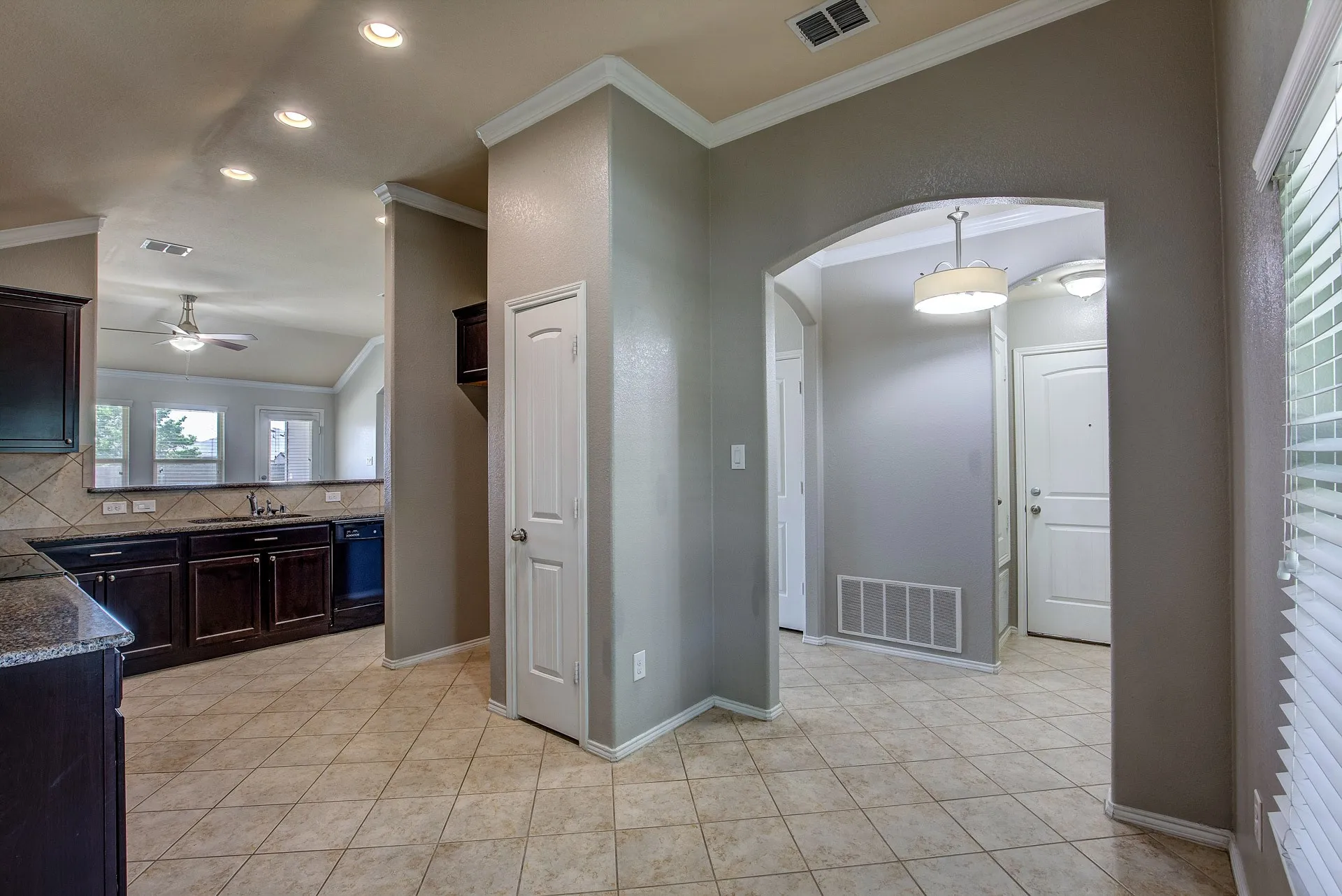Single Family Residence For Rent in Tarrant County , 14349 Mariposa Lily Lane, Fort Worth, Texas 76052, 3 Bedroom, 2 Bathroom, 2 Garage spaces, 1,390 Sqft, built in 2014, mls#21377718, Real Estate Agent in Fort Worth, Homes For Rent in Tarrant county, Homes For Rent in Fort Worth, Realtor in Fort Worth Texas, Real Estate Brokerage Independent Realty Texas, Luminita Cordes Realtor