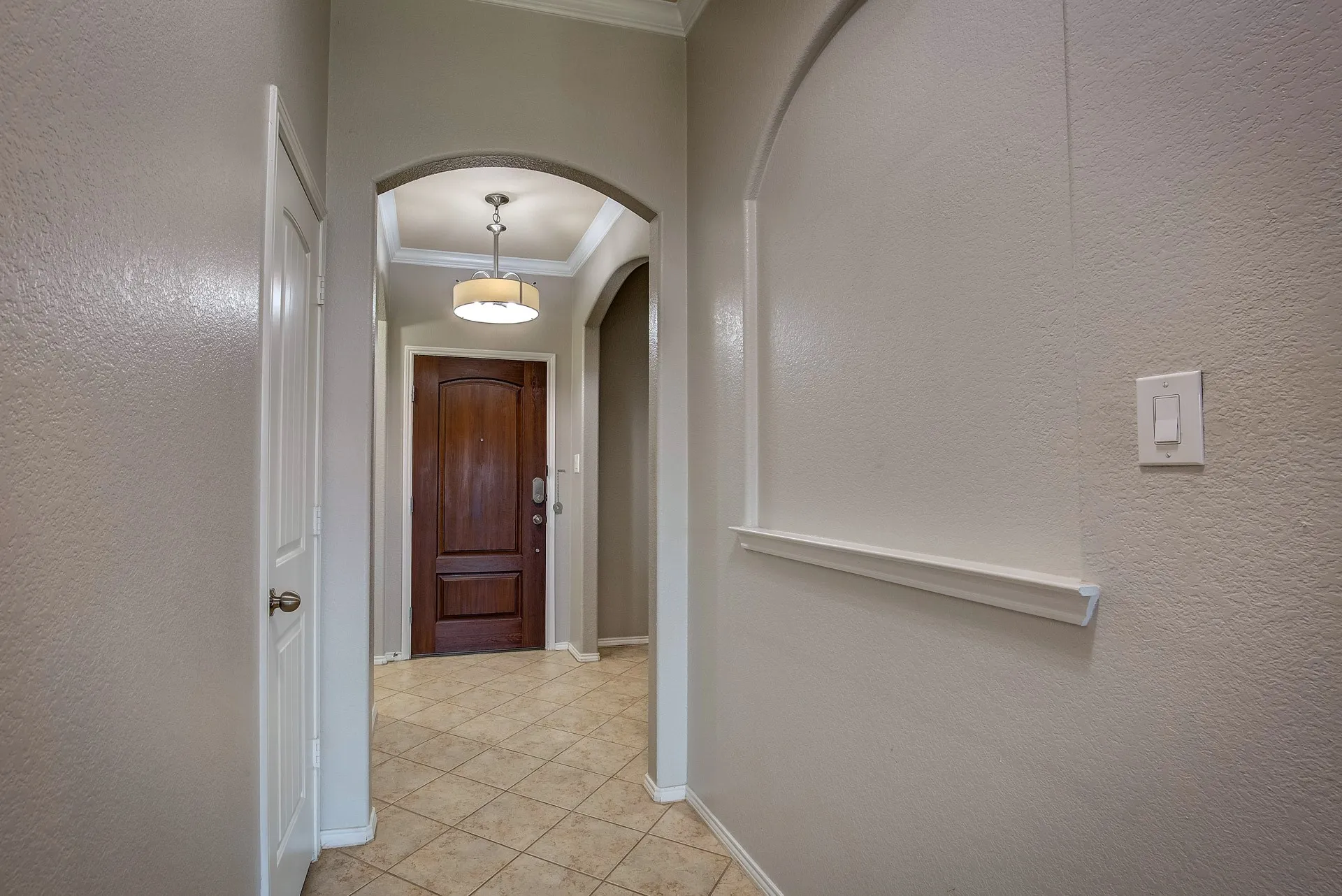 Single Family Residence For Rent in Tarrant County , 14349 Mariposa Lily Lane, Fort Worth, Texas 76052, 3 Bedroom, 2 Bathroom, 2 Garage spaces, 1,390 Sqft, built in 2014, mls#21377718, Real Estate Agent in Fort Worth, Homes For Rent in Tarrant county, Homes For Rent in Fort Worth, Realtor in Fort Worth Texas, Real Estate Brokerage Independent Realty Texas, Luminita Cordes Realtor