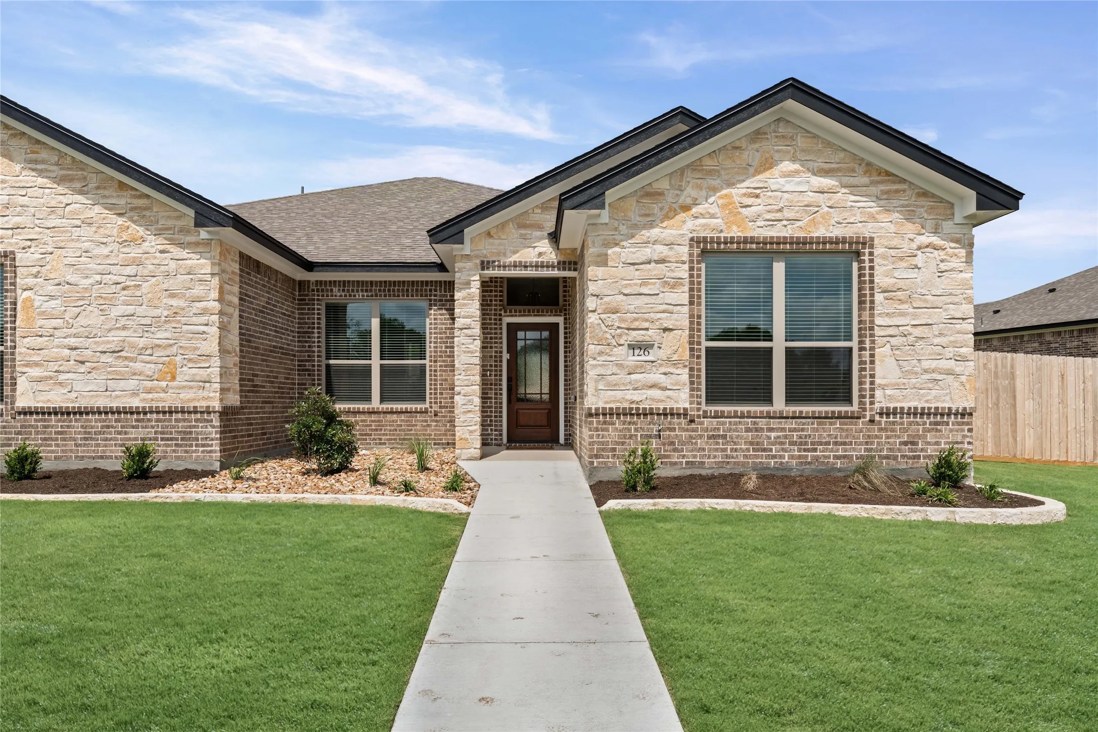Single Family Residence For Sale in Mc Lennan County , 126 Lasso Loop, Lorena, Texas 76655, 3 Bedroom, 3 Bathroom, 2 Garage spaces, 2,280 Sqft, built in 2025, mls#21375879, Real Estate Agent in Lorena, Homes For Sale in Mc Lennan county, Homes For Sale in Lorena, Realtor in Lorena Texas, Real Estate Brokerage Independent Realty Texas, Luminita Cordes Realtor