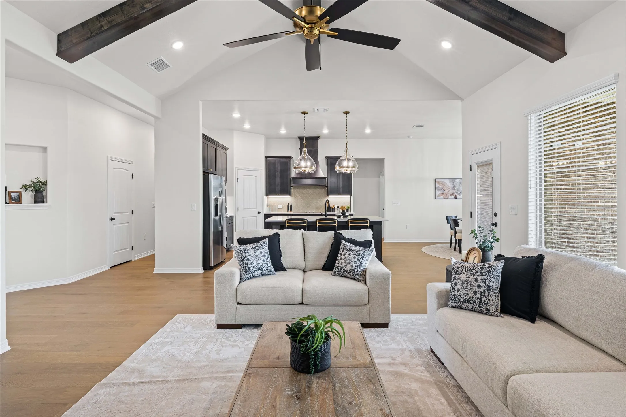 Single Family Residence For Sale in Mc Lennan County , 126 Lasso Loop, Lorena, Texas 76655, 3 Bedroom, 3 Bathroom, 2 Garage spaces, 2,280 Sqft, built in 2025, mls#21375879, Real Estate Agent in Lorena, Homes For Sale in Mc Lennan county, Homes For Sale in Lorena, Realtor in Lorena Texas, Real Estate Brokerage Independent Realty Texas, Luminita Cordes Realtor