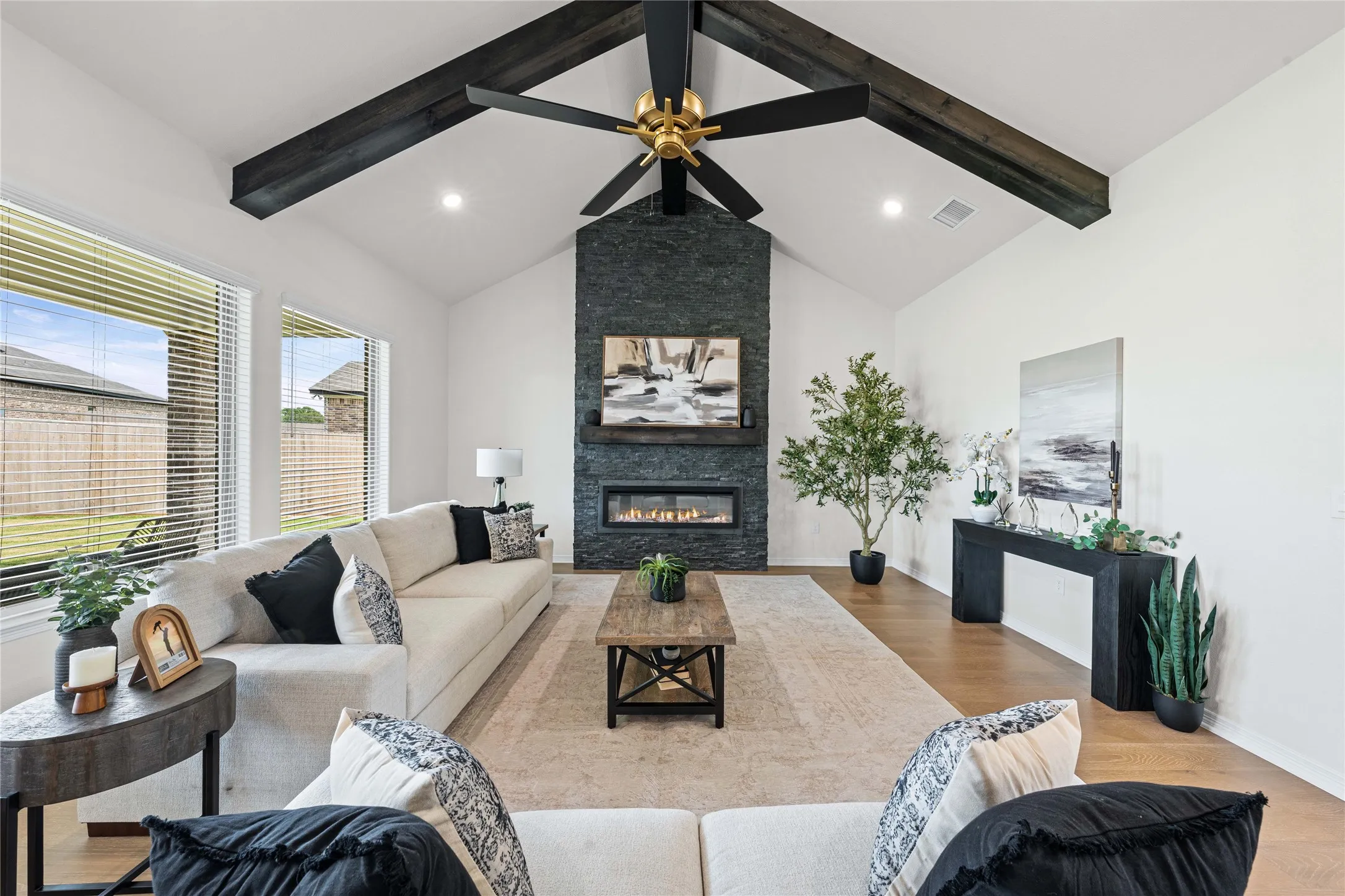 Single Family Residence For Sale in Mc Lennan County , 126 Lasso Loop, Lorena, Texas 76655, 3 Bedroom, 3 Bathroom, 2 Garage spaces, 2,280 Sqft, built in 2025, mls#21375879, Real Estate Agent in Lorena, Homes For Sale in Mc Lennan county, Homes For Sale in Lorena, Realtor in Lorena Texas, Real Estate Brokerage Independent Realty Texas, Luminita Cordes Realtor
