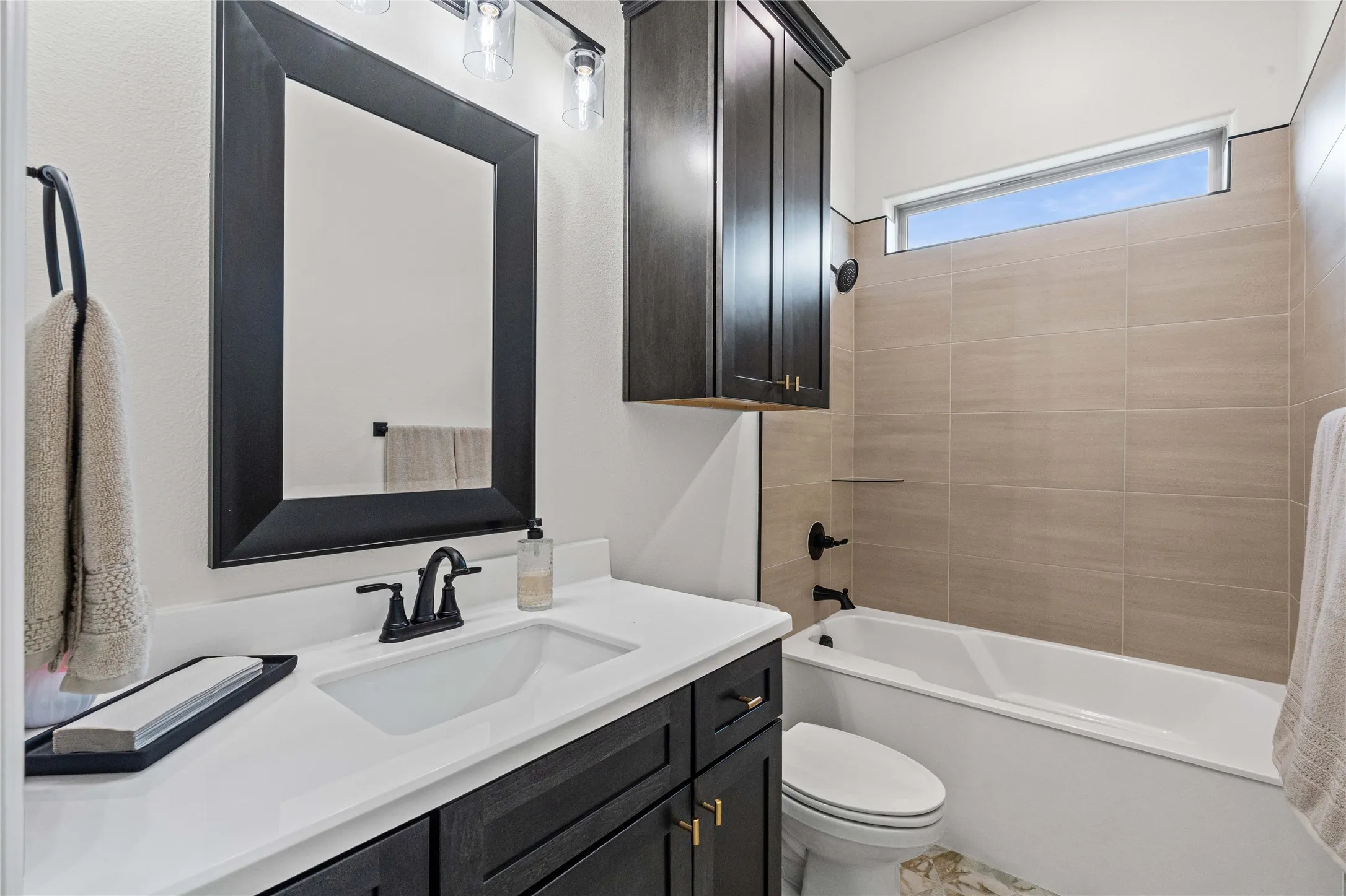 Single Family Residence For Sale in Mc Lennan County , 126 Lasso Loop, Lorena, Texas 76655, 3 Bedroom, 3 Bathroom, 2 Garage spaces, 2,280 Sqft, built in 2025, mls#21375879, Real Estate Agent in Lorena, Homes For Sale in Mc Lennan county, Homes For Sale in Lorena, Realtor in Lorena Texas, Real Estate Brokerage Independent Realty Texas, Luminita Cordes Realtor