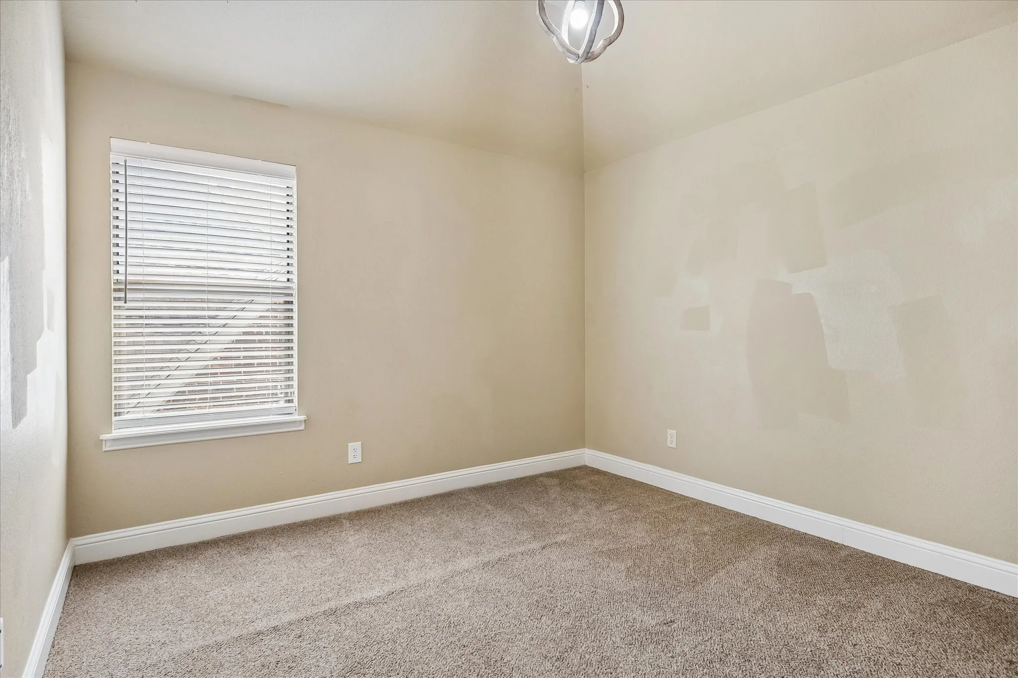 Single Family Residence For Rent in Tarrant County , 7149 Stone Villa Circle, North Richland Hills, Texas 76182, 4 Bedroom, 5 Bathroom, 2 Garage spaces, 2,920 Sqft, built in 2007, mls#21376718, Real Estate Agent in North Richland Hills, Homes For Rent in Tarrant county, Homes For Rent in North Richland Hills, Realtor in North Richland Hills Texas, Real Estate Brokerage Independent Realty Texas, Luminita Cordes Realtor