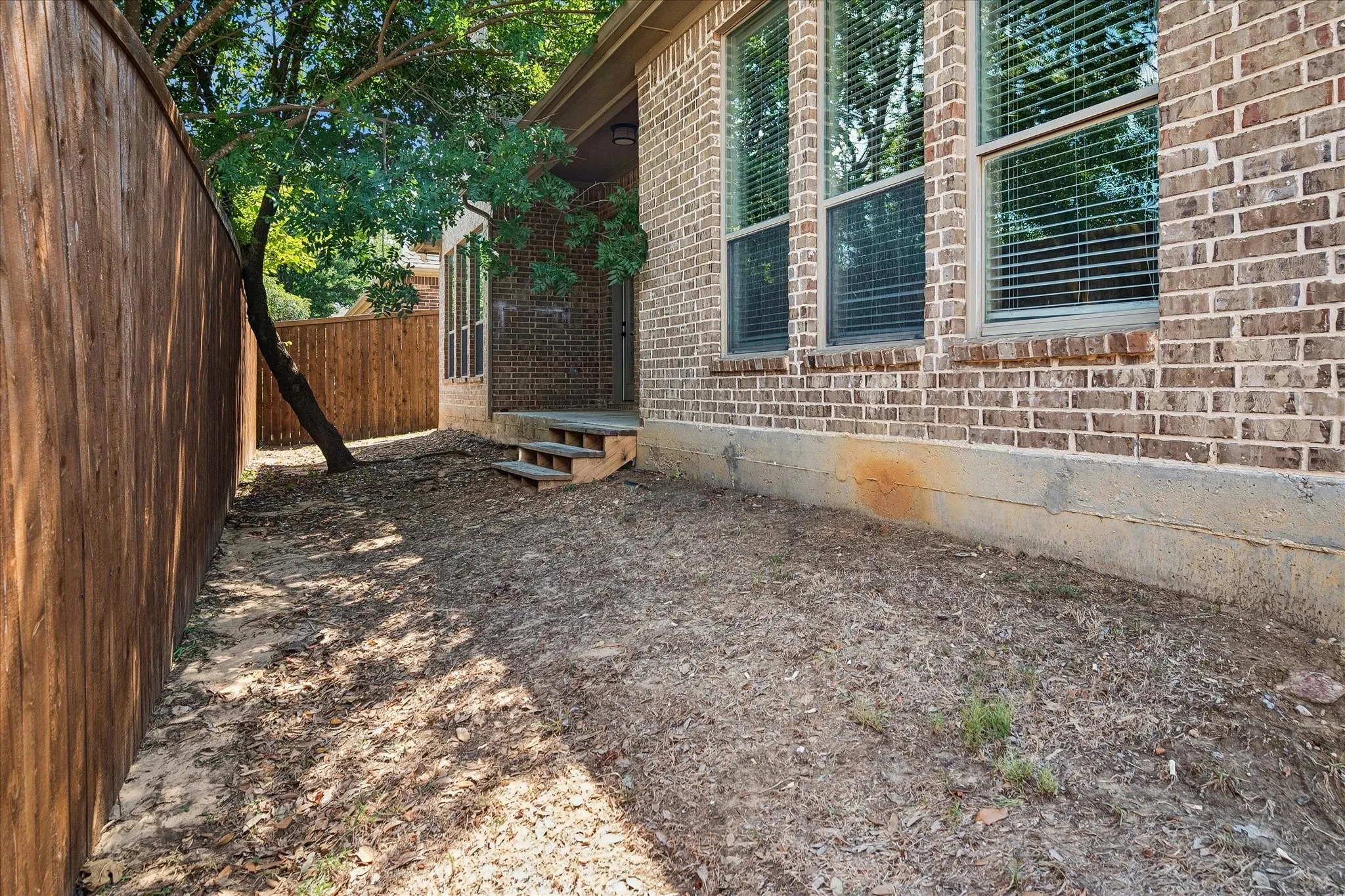 Single Family Residence For Rent in Tarrant County , 7149 Stone Villa Circle, North Richland Hills, Texas 76182, 4 Bedroom, 5 Bathroom, 2 Garage spaces, 2,920 Sqft, built in 2007, mls#21376718, Real Estate Agent in North Richland Hills, Homes For Rent in Tarrant county, Homes For Rent in North Richland Hills, Realtor in North Richland Hills Texas, Real Estate Brokerage Independent Realty Texas, Luminita Cordes Realtor