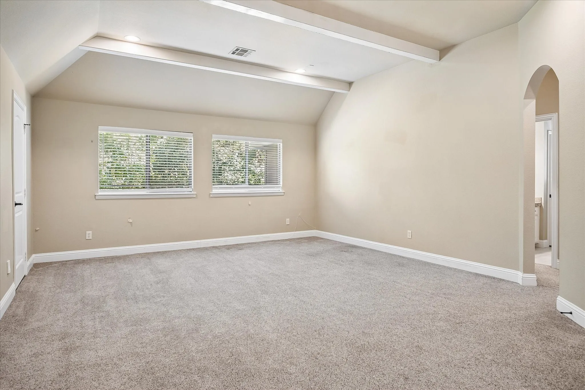 Single Family Residence For Rent in Tarrant County , 7149 Stone Villa Circle, North Richland Hills, Texas 76182, 4 Bedroom, 5 Bathroom, 2 Garage spaces, 2,920 Sqft, built in 2007, mls#21376718, Real Estate Agent in North Richland Hills, Homes For Rent in Tarrant county, Homes For Rent in North Richland Hills, Realtor in North Richland Hills Texas, Real Estate Brokerage Independent Realty Texas, Luminita Cordes Realtor
