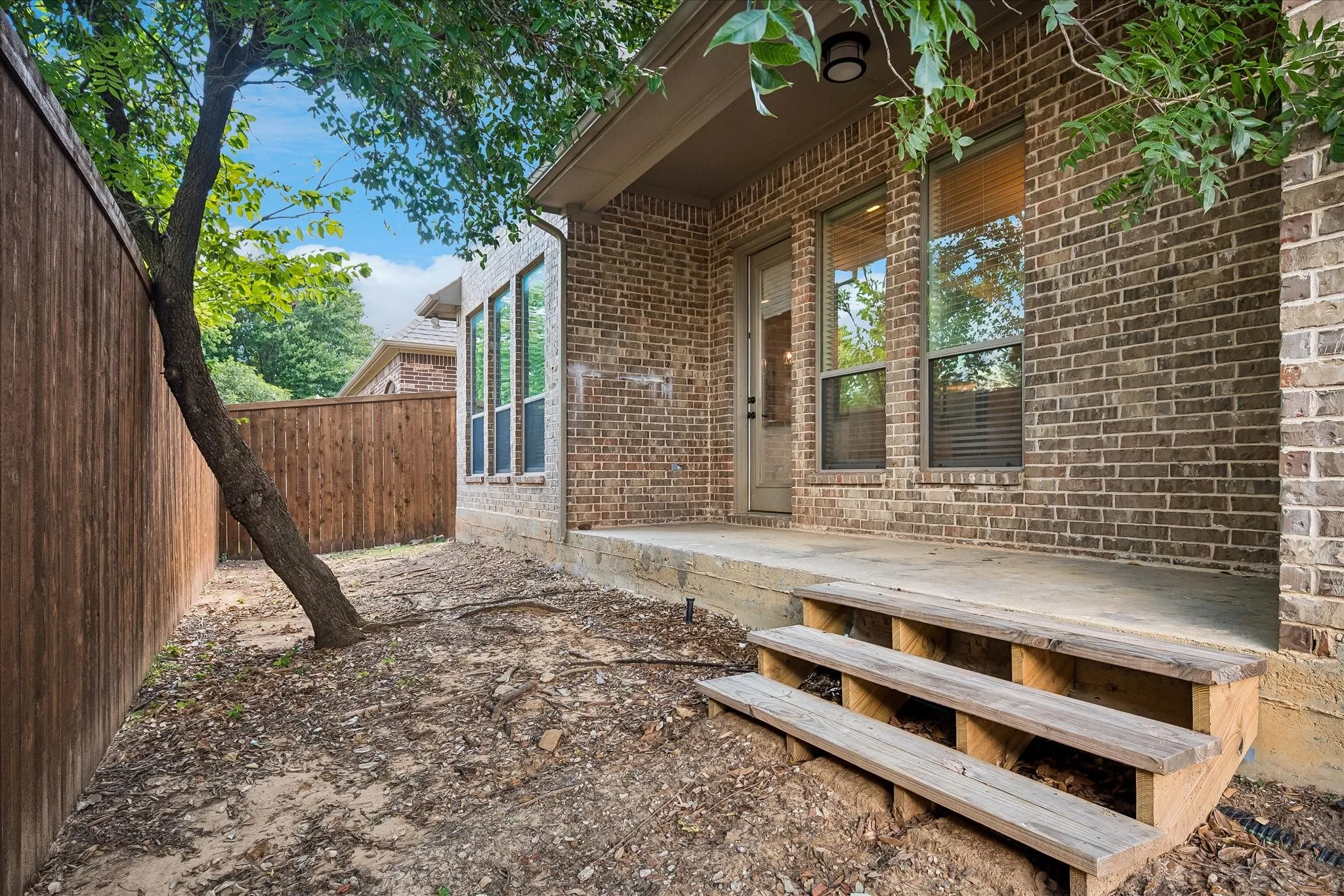 Single Family Residence For Rent in Tarrant County , 7149 Stone Villa Circle, North Richland Hills, Texas 76182, 4 Bedroom, 5 Bathroom, 2 Garage spaces, 2,920 Sqft, built in 2007, mls#21376718, Real Estate Agent in North Richland Hills, Homes For Rent in Tarrant county, Homes For Rent in North Richland Hills, Realtor in North Richland Hills Texas, Real Estate Brokerage Independent Realty Texas, Luminita Cordes Realtor