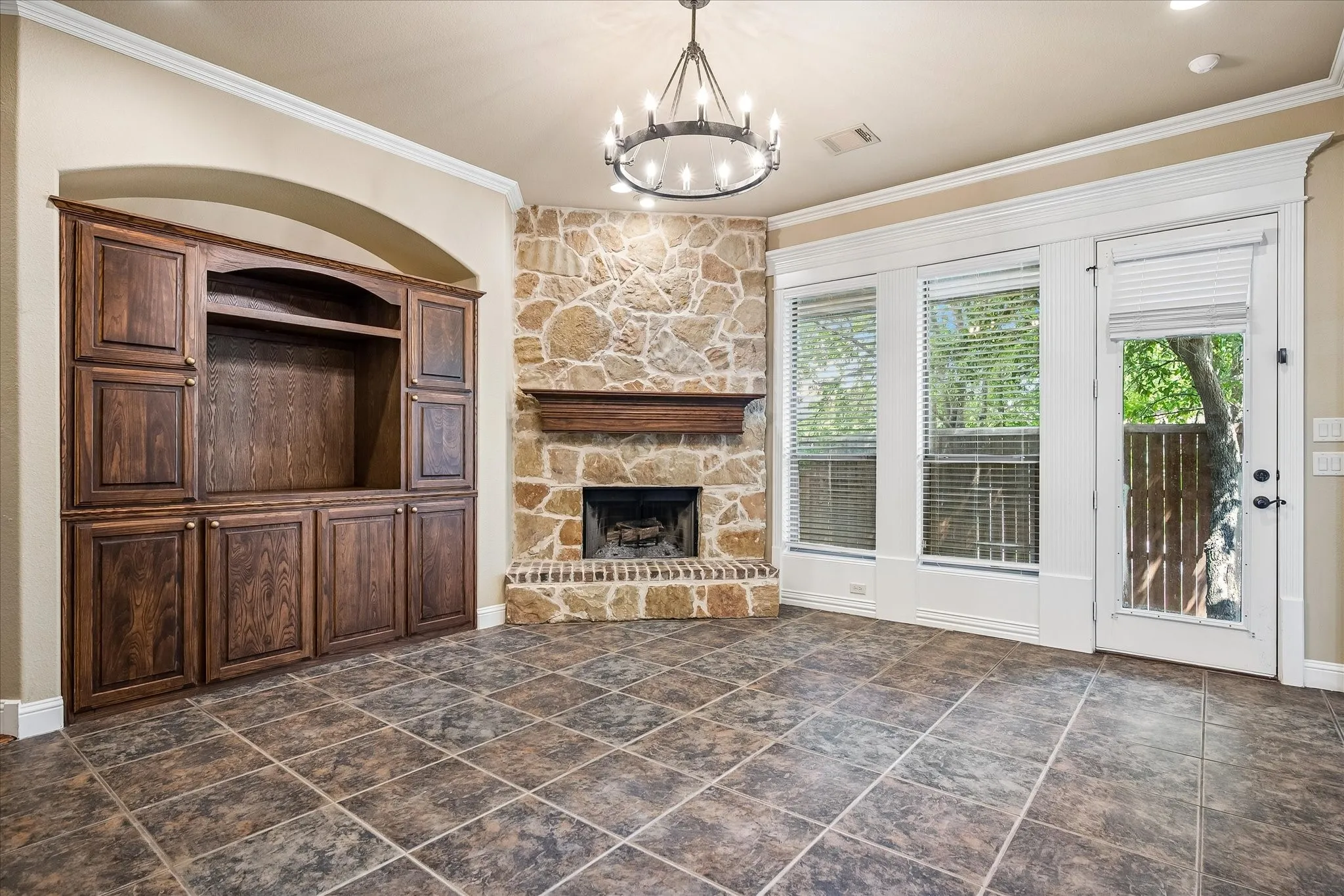 Single Family Residence For Rent in Tarrant County , 7149 Stone Villa Circle, North Richland Hills, Texas 76182, 4 Bedroom, 5 Bathroom, 2 Garage spaces, 2,920 Sqft, built in 2007, mls#21376718, Real Estate Agent in North Richland Hills, Homes For Rent in Tarrant county, Homes For Rent in North Richland Hills, Realtor in North Richland Hills Texas, Real Estate Brokerage Independent Realty Texas, Luminita Cordes Realtor