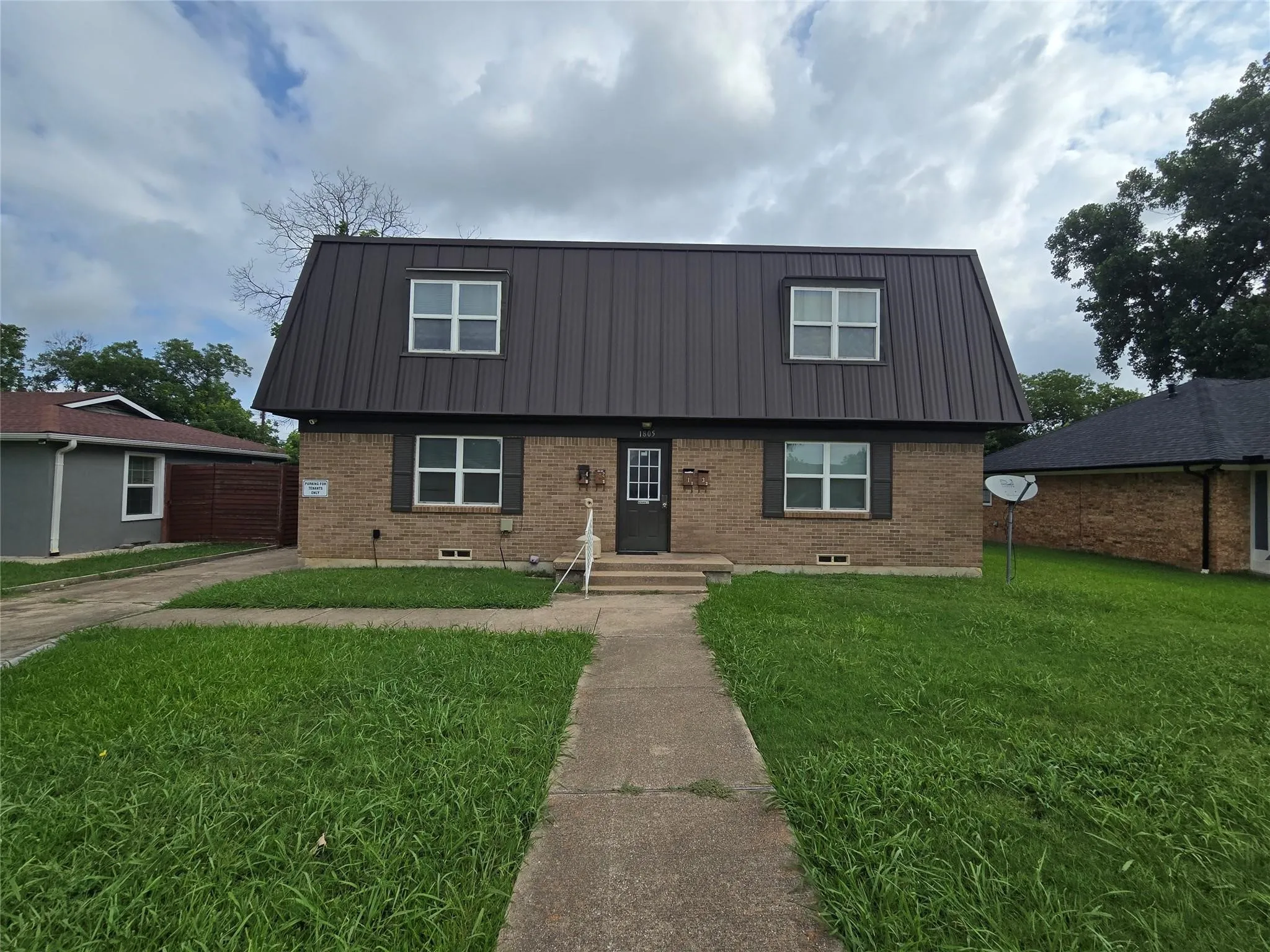 Quadruplex For Sale in Dallas County , 1805 Randolph Drive, Garland, Texas 75041, 4 Bedroom, 4 Bathroom, Garage spaces, 0 Sqft, built in 1969, mls#21377724, Real Estate Agent in Garland, Homes For Sale in Dallas county, Homes For Sale in Garland, Realtor in Garland Texas, Real Estate Brokerage Independent Realty Texas, Luminita Cordes Realtor