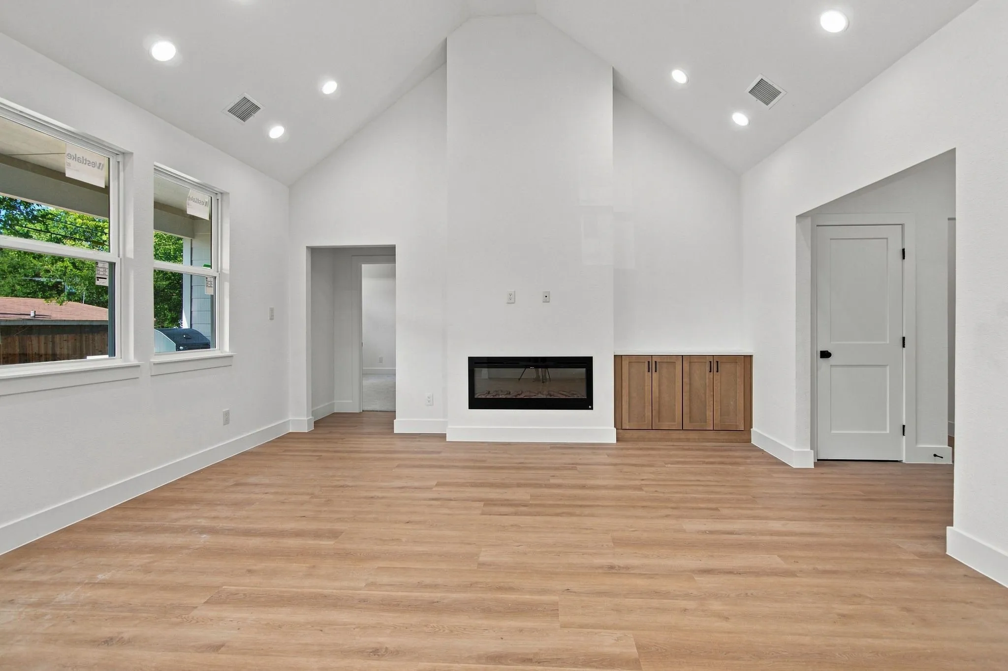 Single Family Residence For Sale in Parker County , 716 Dalton Street, Weatherford, Texas 76086, 4 Bedroom, 2 Bathroom, 2 Garage spaces, 1,916 Sqft, built in 2026, mls#21377269, Real Estate Agent in Weatherford, Homes For Sale in Parker county, Homes For Sale in Weatherford, Realtor in Weatherford Texas, Real Estate Brokerage Independent Realty Texas, Luminita Cordes Realtor