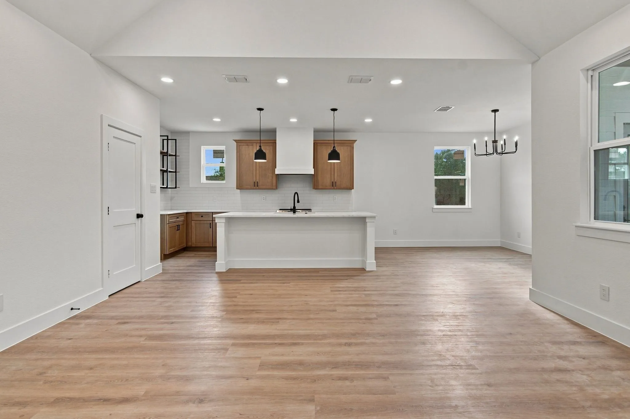 Single Family Residence For Sale in Parker County , 716 Dalton Street, Weatherford, Texas 76086, 4 Bedroom, 2 Bathroom, 2 Garage spaces, 1,916 Sqft, built in 2026, mls#21377269, Real Estate Agent in Weatherford, Homes For Sale in Parker county, Homes For Sale in Weatherford, Realtor in Weatherford Texas, Real Estate Brokerage Independent Realty Texas, Luminita Cordes Realtor