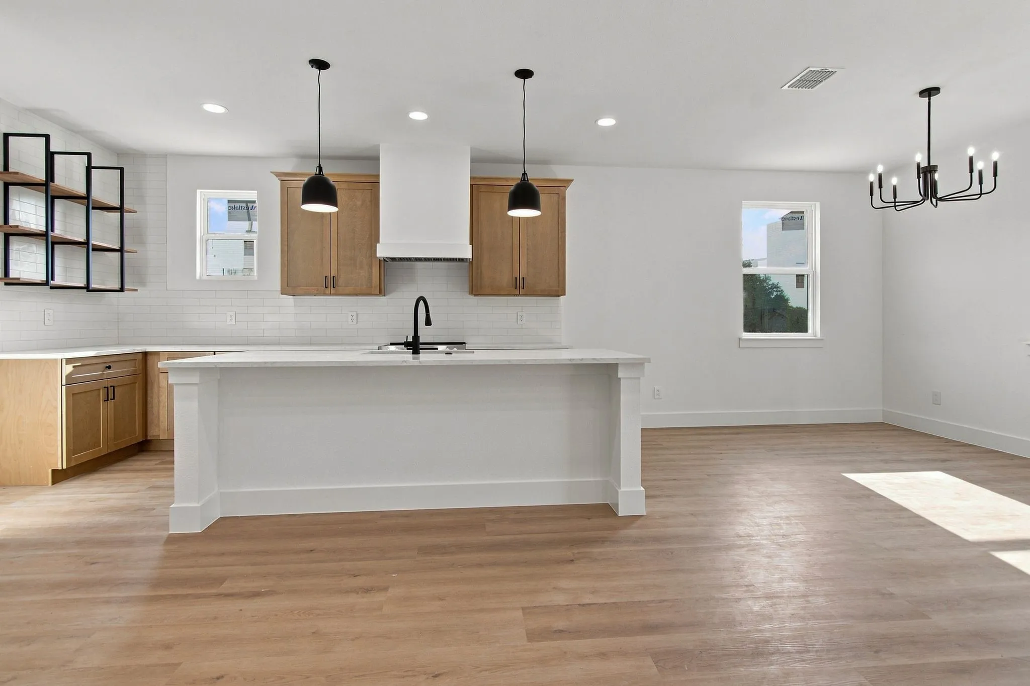 Single Family Residence For Sale in Parker County , 716 Dalton Street, Weatherford, Texas 76086, 4 Bedroom, 2 Bathroom, 2 Garage spaces, 1,916 Sqft, built in 2026, mls#21377269, Real Estate Agent in Weatherford, Homes For Sale in Parker county, Homes For Sale in Weatherford, Realtor in Weatherford Texas, Real Estate Brokerage Independent Realty Texas, Luminita Cordes Realtor