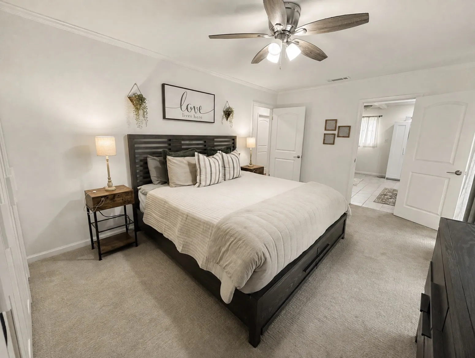 Single Family Residence For Sale in Freestone County , 221 Laurel Lane, Fairfield, Texas 75840, 4 Bedroom, 3 Bathroom, 2 Garage spaces, 2,616 Sqft, built in 1965, mls#21377472, Real Estate Agent in Fairfield, Homes For Sale in Freestone county, Homes For Sale in Fairfield, Realtor in Fairfield Texas, Real Estate Brokerage Independent Realty Texas, Luminita Cordes Realtor