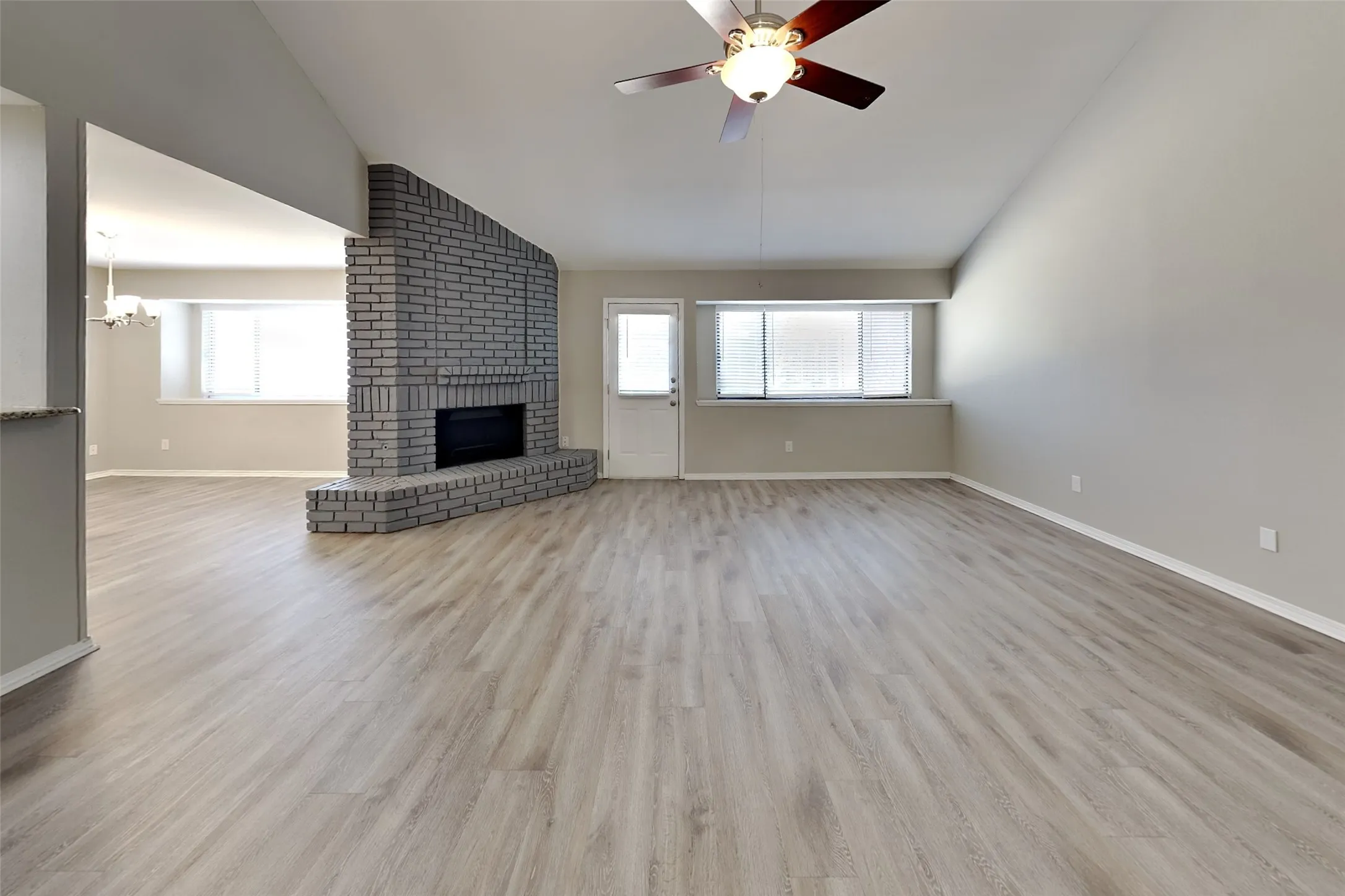 Single Family Residence For Rent in Denton County , 1804 Chatham Drive, Flower Mound, Texas 75028, 3 Bedroom, 2 Bathroom, 2 Garage spaces, 1,904 Sqft, built in 1986, mls#21377725, Real Estate Agent in Flower Mound, Homes For Rent in Denton county, Homes For Rent in Flower Mound, Realtor in Flower Mound Texas, Real Estate Brokerage Independent Realty Texas, Luminita Cordes Realtor