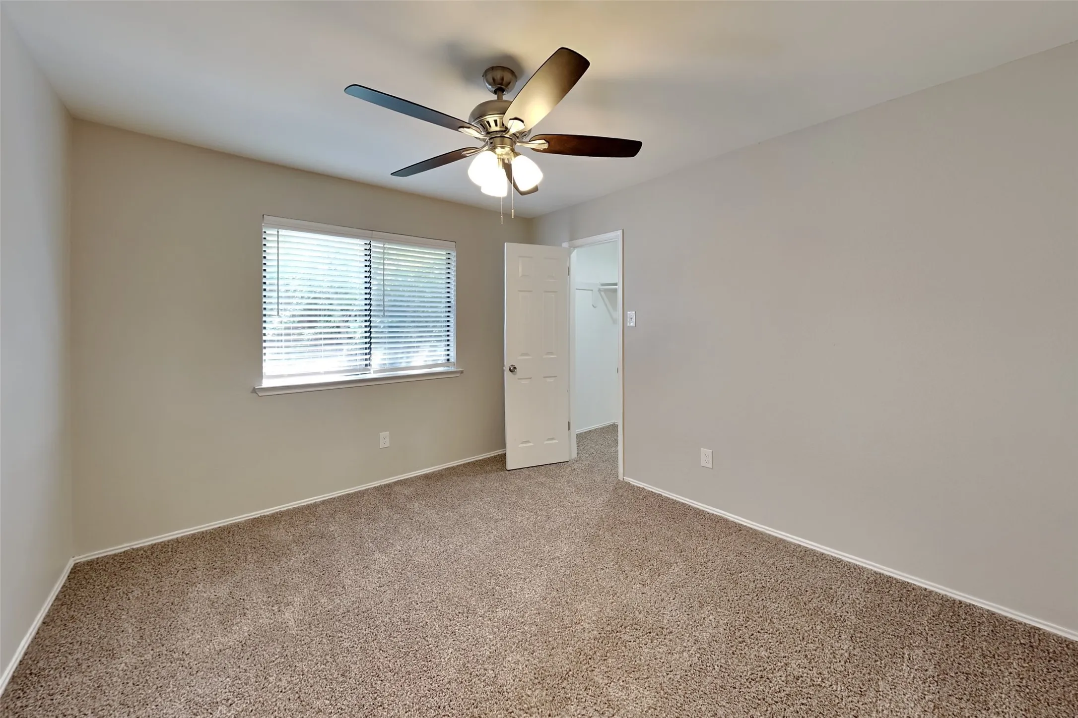 Single Family Residence For Rent in Denton County , 1804 Chatham Drive, Flower Mound, Texas 75028, 3 Bedroom, 2 Bathroom, 2 Garage spaces, 1,904 Sqft, built in 1986, mls#21377725, Real Estate Agent in Flower Mound, Homes For Rent in Denton county, Homes For Rent in Flower Mound, Realtor in Flower Mound Texas, Real Estate Brokerage Independent Realty Texas, Luminita Cordes Realtor