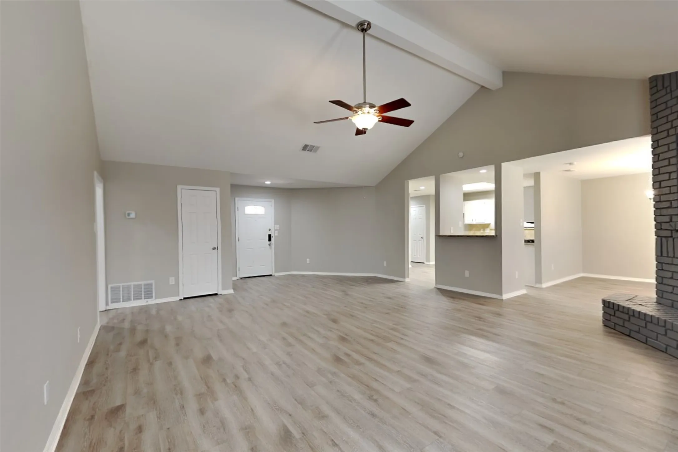 Single Family Residence For Rent in Denton County , 1804 Chatham Drive, Flower Mound, Texas 75028, 3 Bedroom, 2 Bathroom, 2 Garage spaces, 1,904 Sqft, built in 1986, mls#21377725, Real Estate Agent in Flower Mound, Homes For Rent in Denton county, Homes For Rent in Flower Mound, Realtor in Flower Mound Texas, Real Estate Brokerage Independent Realty Texas, Luminita Cordes Realtor