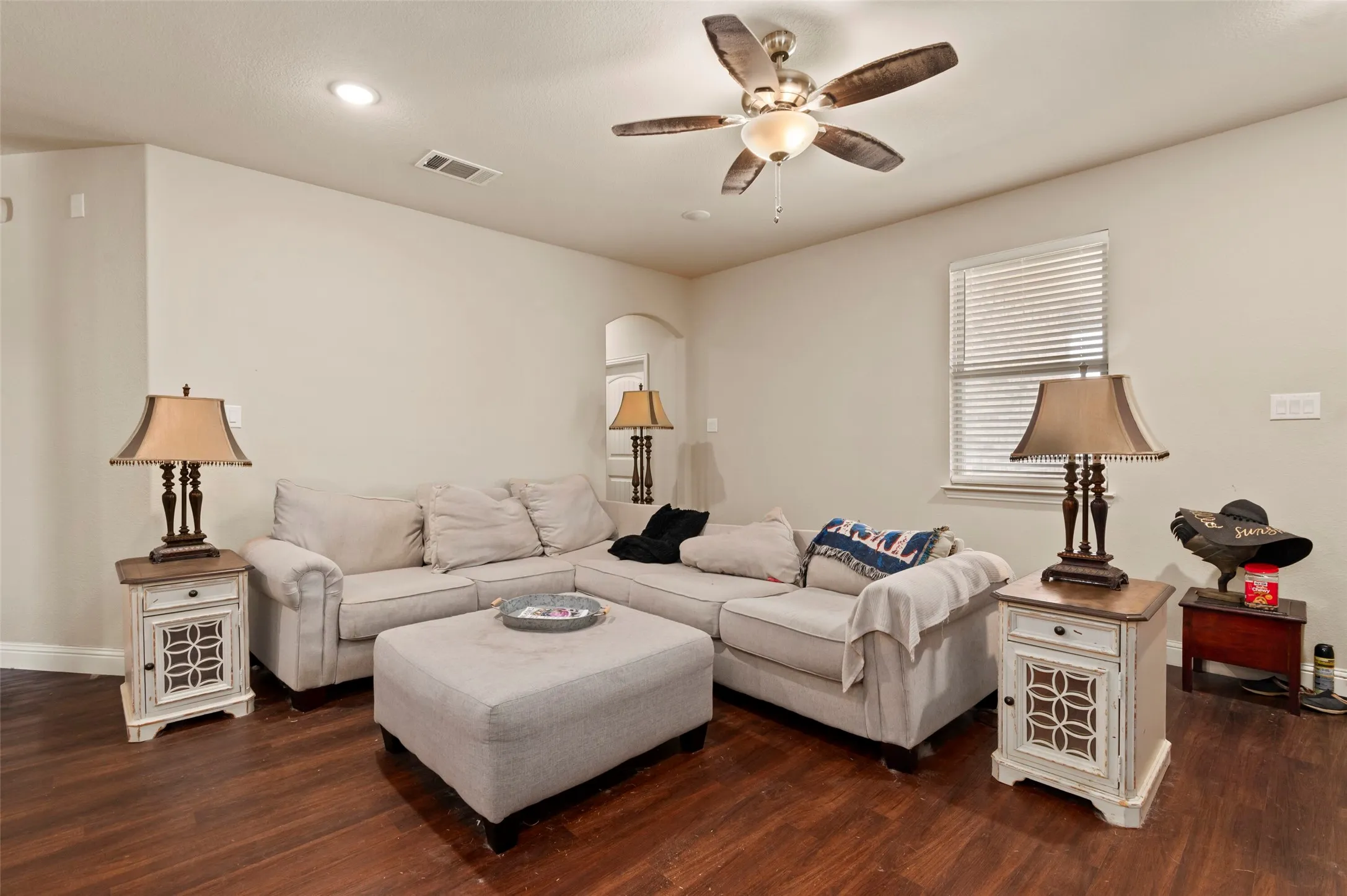 Single Family Residence For Sale in Denton County , 15 Pleasant Valley, Sanger, Texas 76266, 4 Bedroom, 2 Bathroom, 2 Garage spaces, 1,669 Sqft, built in 2019, mls#21377738, Real Estate Agent in Sanger, Homes For Sale in Denton county, Homes For Sale in Sanger, Realtor in Sanger Texas, Real Estate Brokerage Independent Realty Texas, Luminita Cordes Realtor