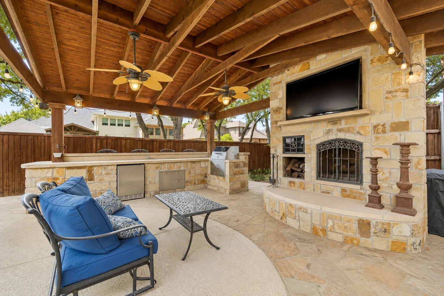 Single Family Residence For Sale in Dallas County , 625 Cambridge Manor Lane, Coppell, Texas 75019, 4 Bedroom, 4 Bathroom, 3 Garage spaces, 3,777 Sqft, built in 1996, mls#21376062, Real Estate Agent in Coppell, Homes For Sale in Dallas county, Homes For Sale in Coppell, Realtor in Coppell Texas, Real Estate Brokerage Independent Realty Texas, Luminita Cordes Realtor