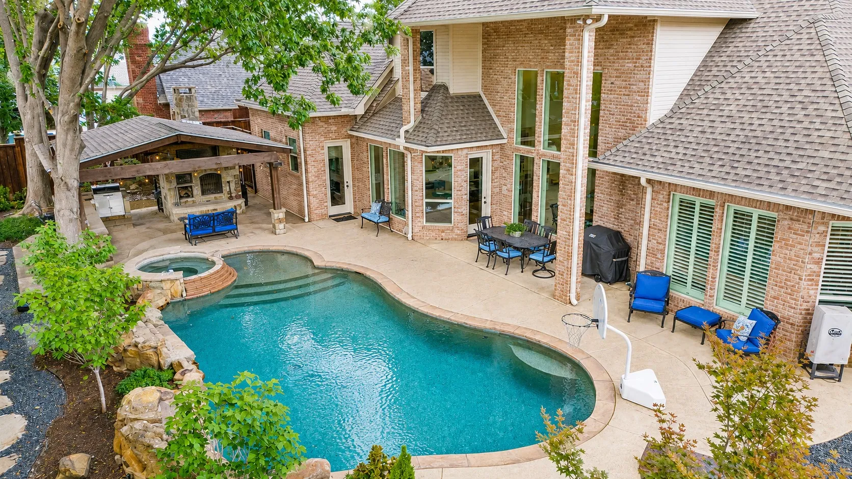 Single Family Residence For Sale in Dallas County , 625 Cambridge Manor Lane, Coppell, Texas 75019, 4 Bedroom, 4 Bathroom, 3 Garage spaces, 3,777 Sqft, built in 1996, mls#21376062, Real Estate Agent in Coppell, Homes For Sale in Dallas county, Homes For Sale in Coppell, Realtor in Coppell Texas, Real Estate Brokerage Independent Realty Texas, Luminita Cordes Realtor