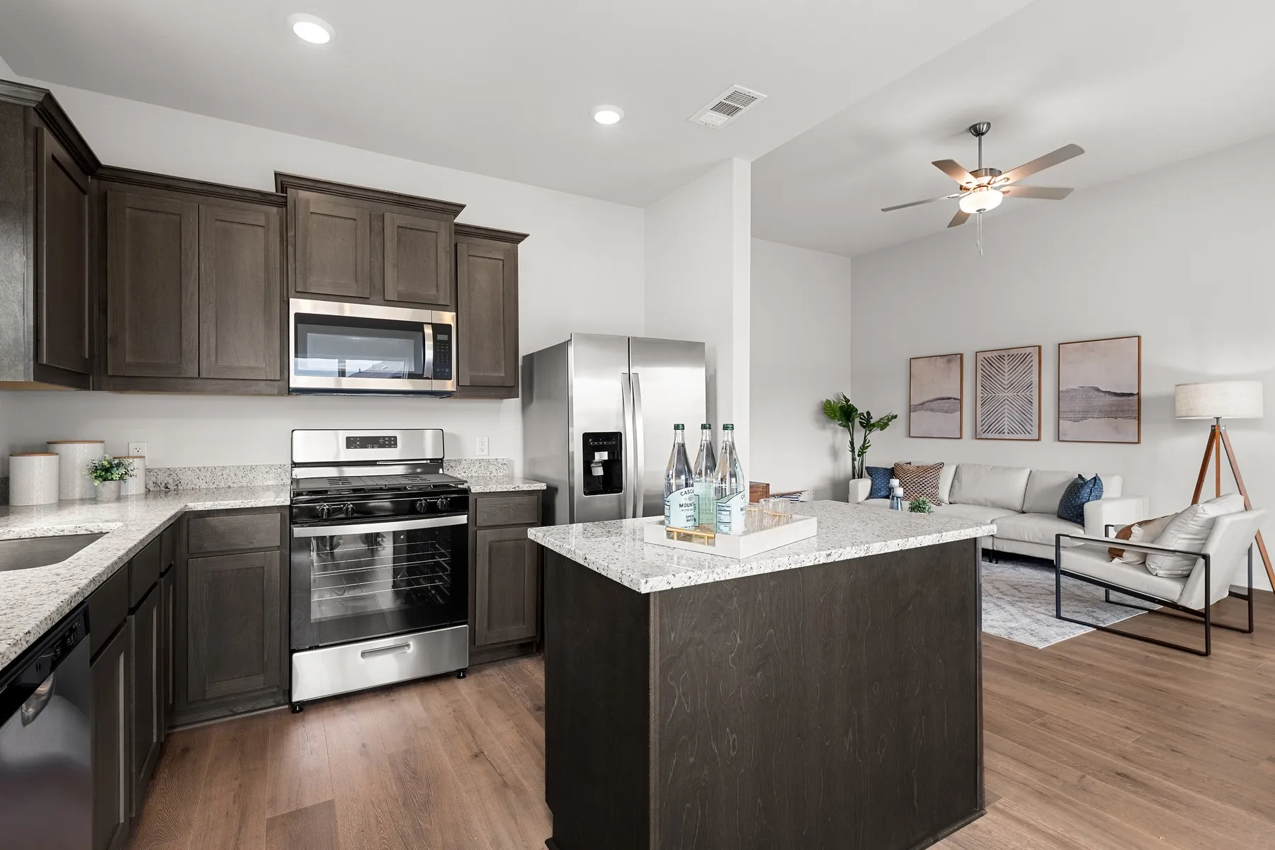 Single Family Residence For Rent in Tarrant County , 1304 Helca Drive, Fort Worth, Texas 76140, 3 Bedroom, 2 Bathroom, 2 Garage spaces, 1,316 Sqft, built in 2026, mls#21377749, Real Estate Agent in Fort Worth, Homes For Rent in Tarrant county, Homes For Rent in Fort Worth, Realtor in Fort Worth Texas, Real Estate Brokerage Independent Realty Texas, Luminita Cordes Realtor