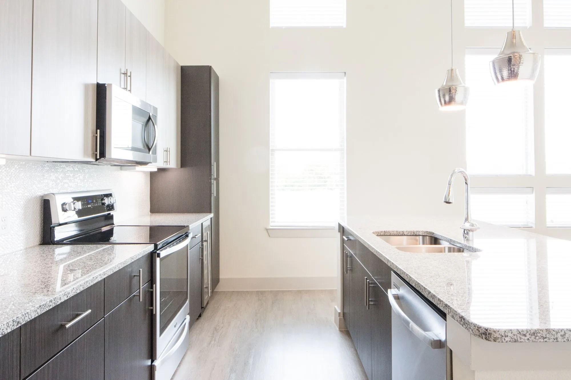 Apartment For Rent in Tarrant County , 2101 W Rosedale Street 314, Fort Worth, Texas 76104, 1 Bedroom, 1 Bathroom, 9 Garage spaces, 666 Sqft, built in 2017, mls#21377753, Real Estate Agent in Fort Worth, Homes For Rent in Tarrant county, Homes For Rent in Fort Worth, Realtor in Fort Worth Texas, Real Estate Brokerage Independent Realty Texas, Luminita Cordes Realtor