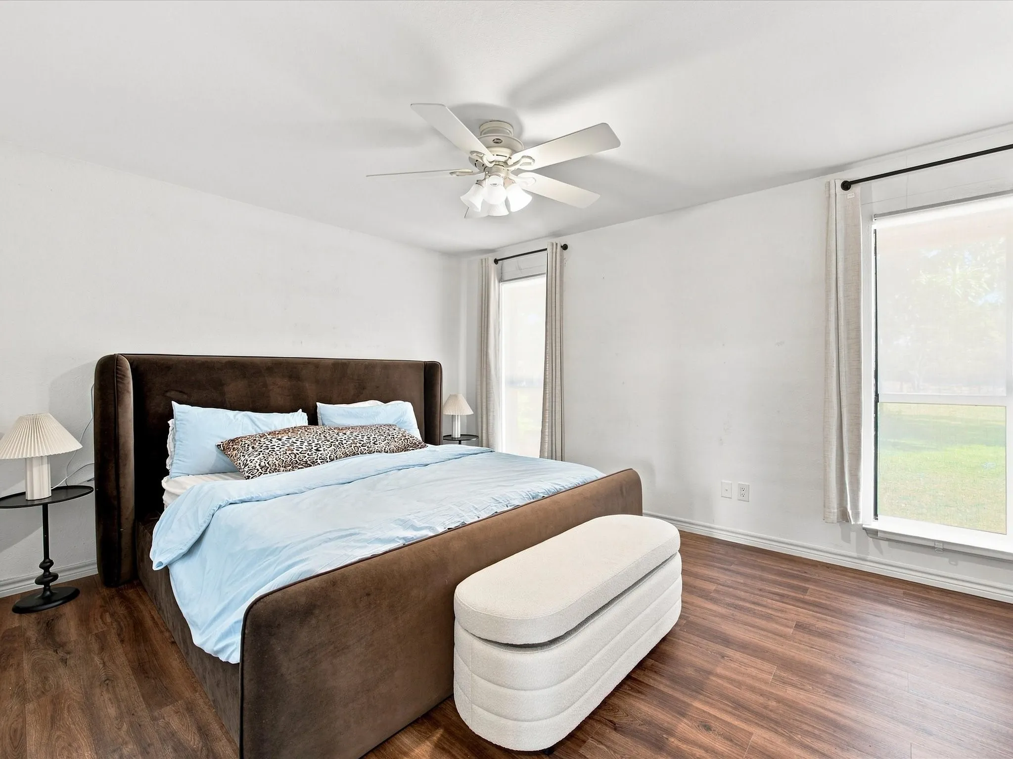Single Family Residence For Sale in Ellis County , 840 Lynn Ann Drive, Red Oak, Texas 75154, 4 Bedroom, 2 Bathroom, 2 Garage spaces, 2,156 Sqft, built in 1986, mls#21373032, Real Estate Agent in Red Oak, Homes For Sale in Ellis county, Homes For Sale in Red Oak, Realtor in Red Oak Texas, Real Estate Brokerage Independent Realty Texas, Luminita Cordes Realtor