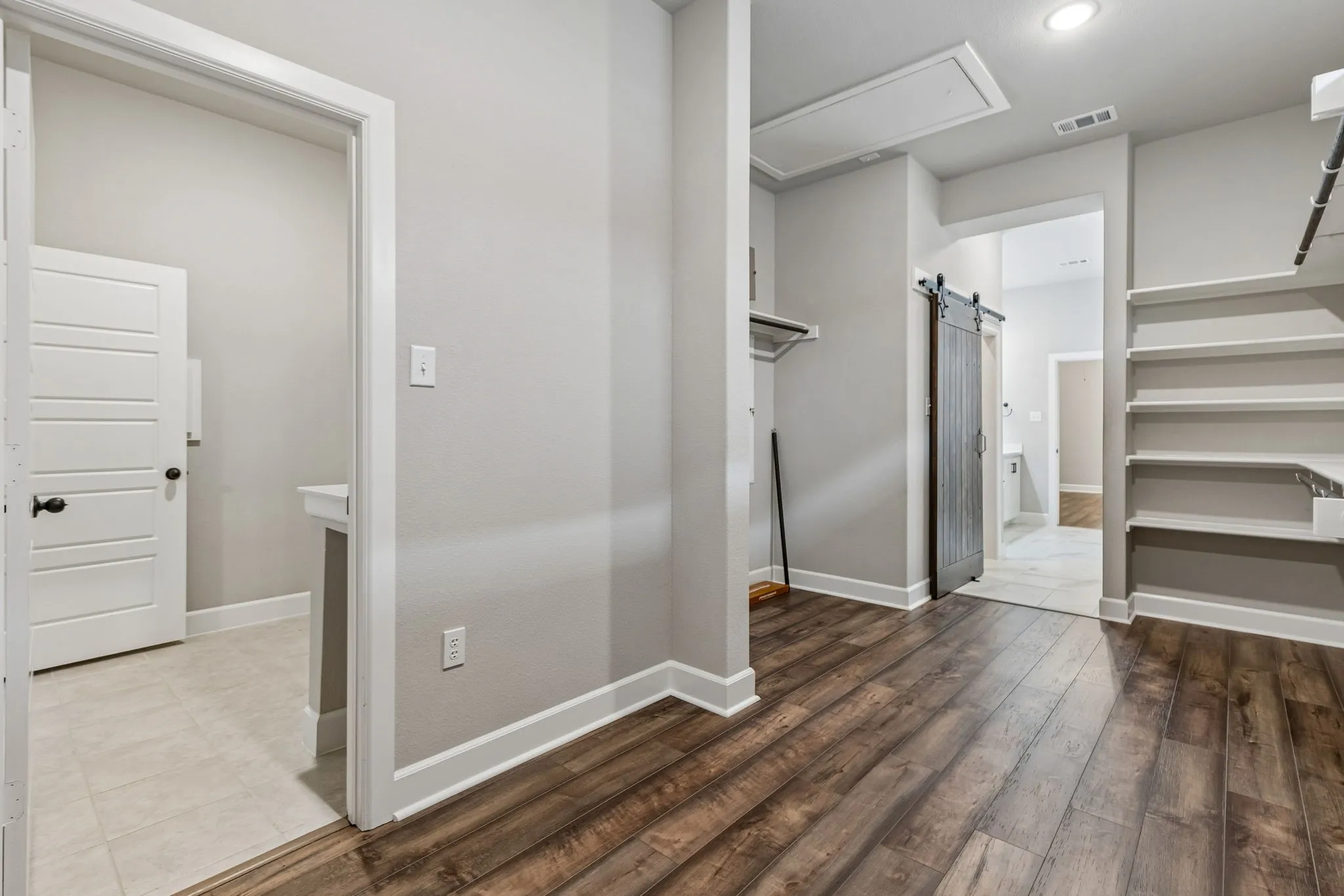 Single Family Residence For Sale in Tarrant County , 4717 Beaver Creek Drive, Arlington, Texas 76005, 2 Bedroom, 2 Bathroom, 2 Garage spaces, 2,024 Sqft, built in 2019, mls#21377668, Real Estate Agent in Arlington, Homes For Sale in Tarrant county, Homes For Sale in Arlington, Realtor in Arlington Texas, Real Estate Brokerage Independent Realty Texas, Luminita Cordes Realtor