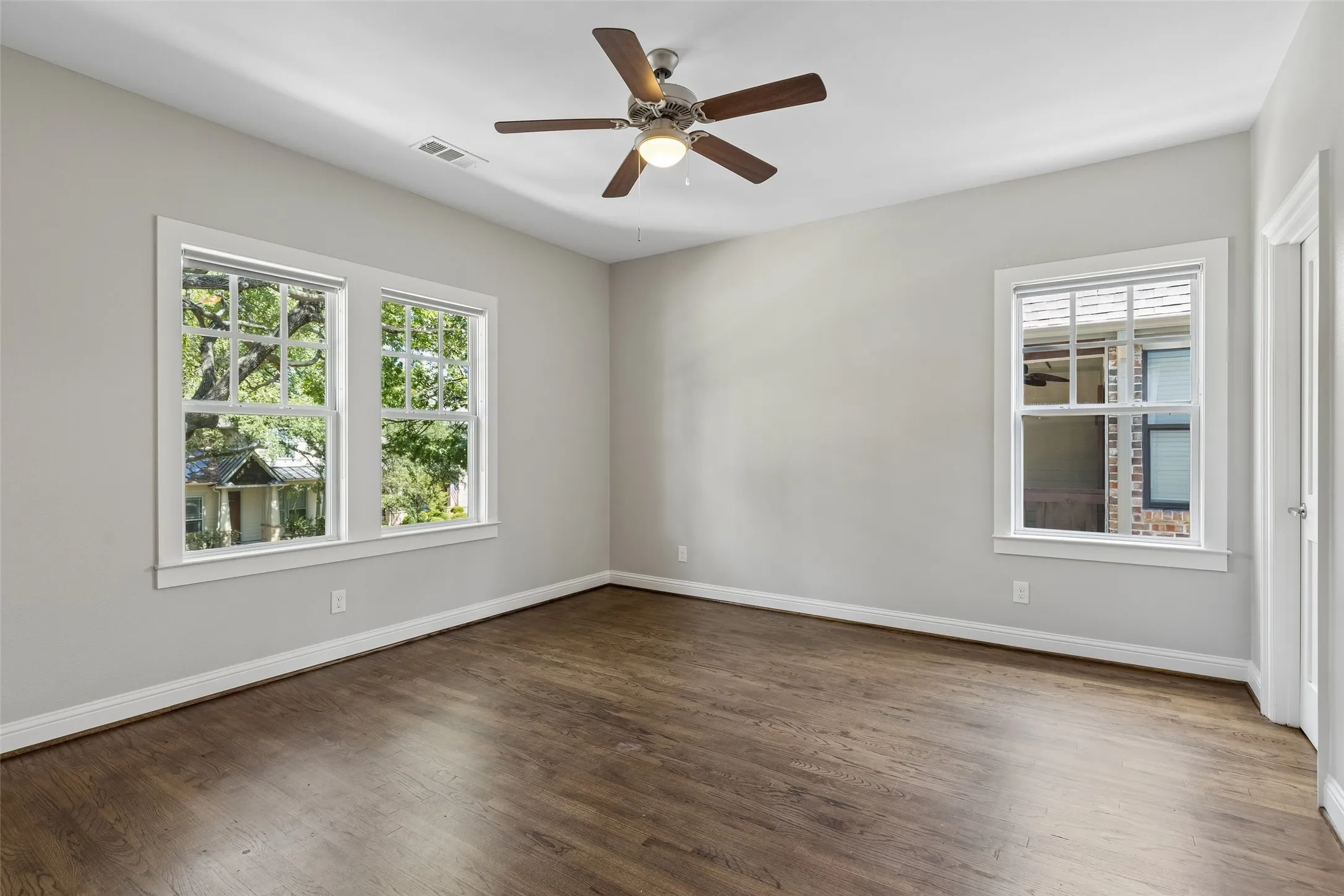 Single Family Residence For Rent in Dallas County , 6030 Vickery Boulevard, Dallas, Texas 75206, 4 Bedroom, 4 Bathroom, 2 Garage spaces, 4,011 Sqft, built in 2017, mls#21377163, Real Estate Agent in Dallas, Homes For Rent in Dallas county, Homes For Rent in Dallas, Realtor in Dallas Texas, Real Estate Brokerage Independent Realty Texas, Luminita Cordes Realtor