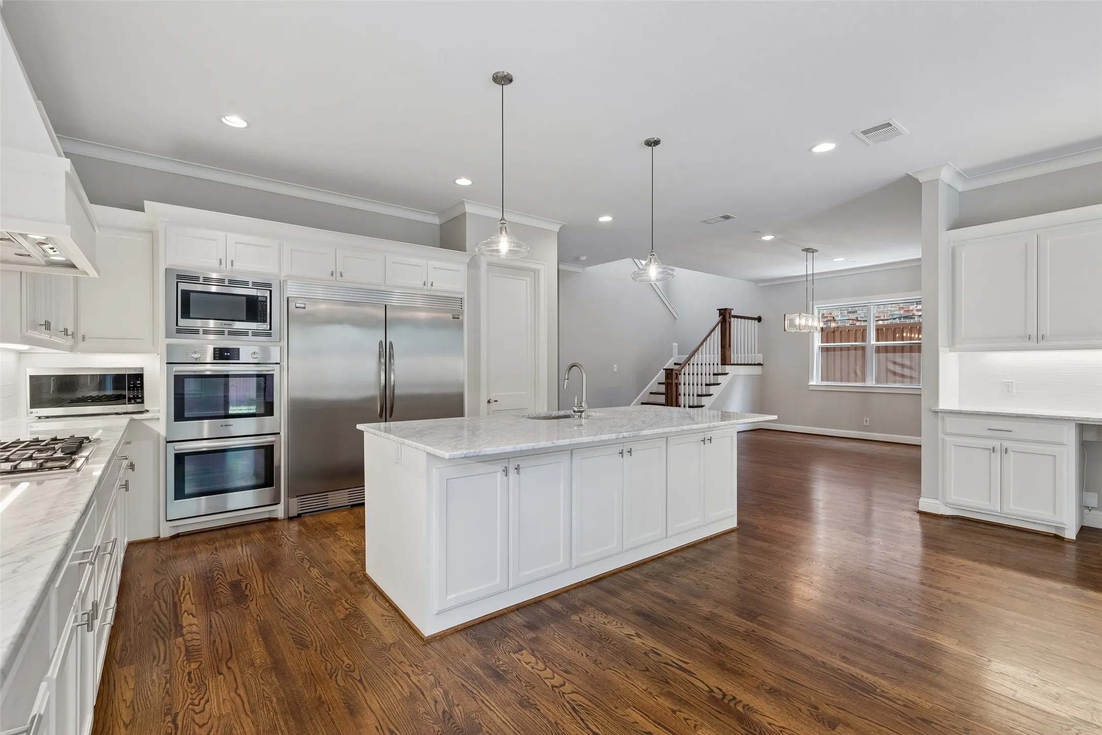 Single Family Residence For Rent in Dallas County , 6030 Vickery Boulevard, Dallas, Texas 75206, 4 Bedroom, 4 Bathroom, 2 Garage spaces, 4,011 Sqft, built in 2017, mls#21377163, Real Estate Agent in Dallas, Homes For Rent in Dallas county, Homes For Rent in Dallas, Realtor in Dallas Texas, Real Estate Brokerage Independent Realty Texas, Luminita Cordes Realtor