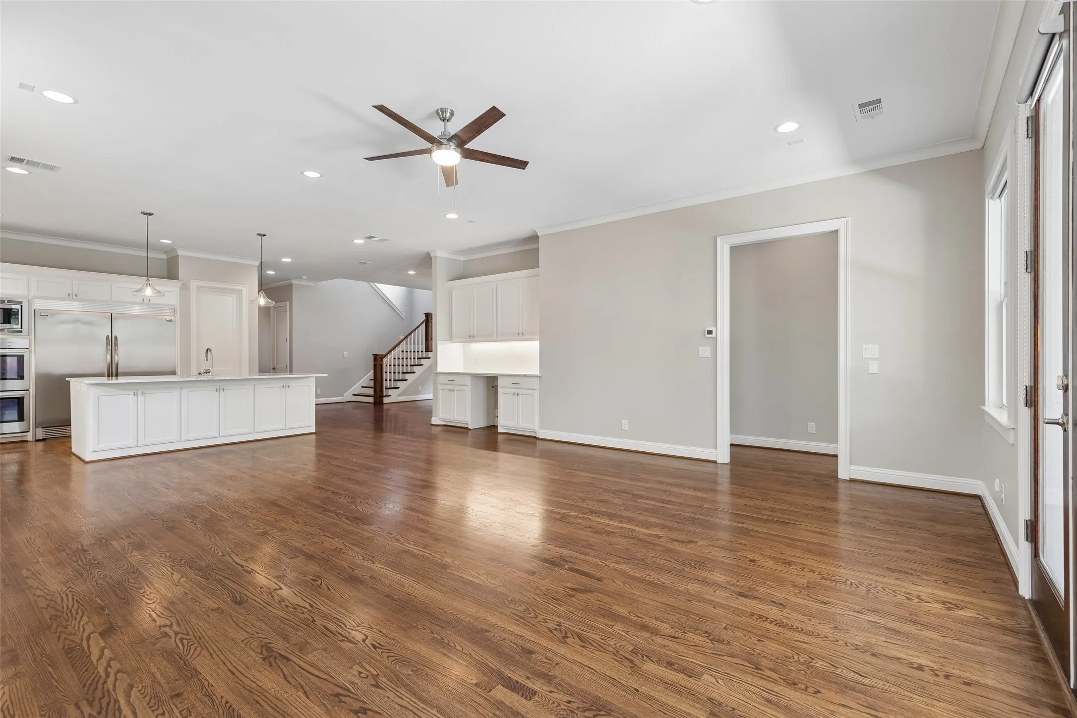 Single Family Residence For Rent in Dallas County , 6030 Vickery Boulevard, Dallas, Texas 75206, 4 Bedroom, 4 Bathroom, 2 Garage spaces, 4,011 Sqft, built in 2017, mls#21377163, Real Estate Agent in Dallas, Homes For Rent in Dallas county, Homes For Rent in Dallas, Realtor in Dallas Texas, Real Estate Brokerage Independent Realty Texas, Luminita Cordes Realtor