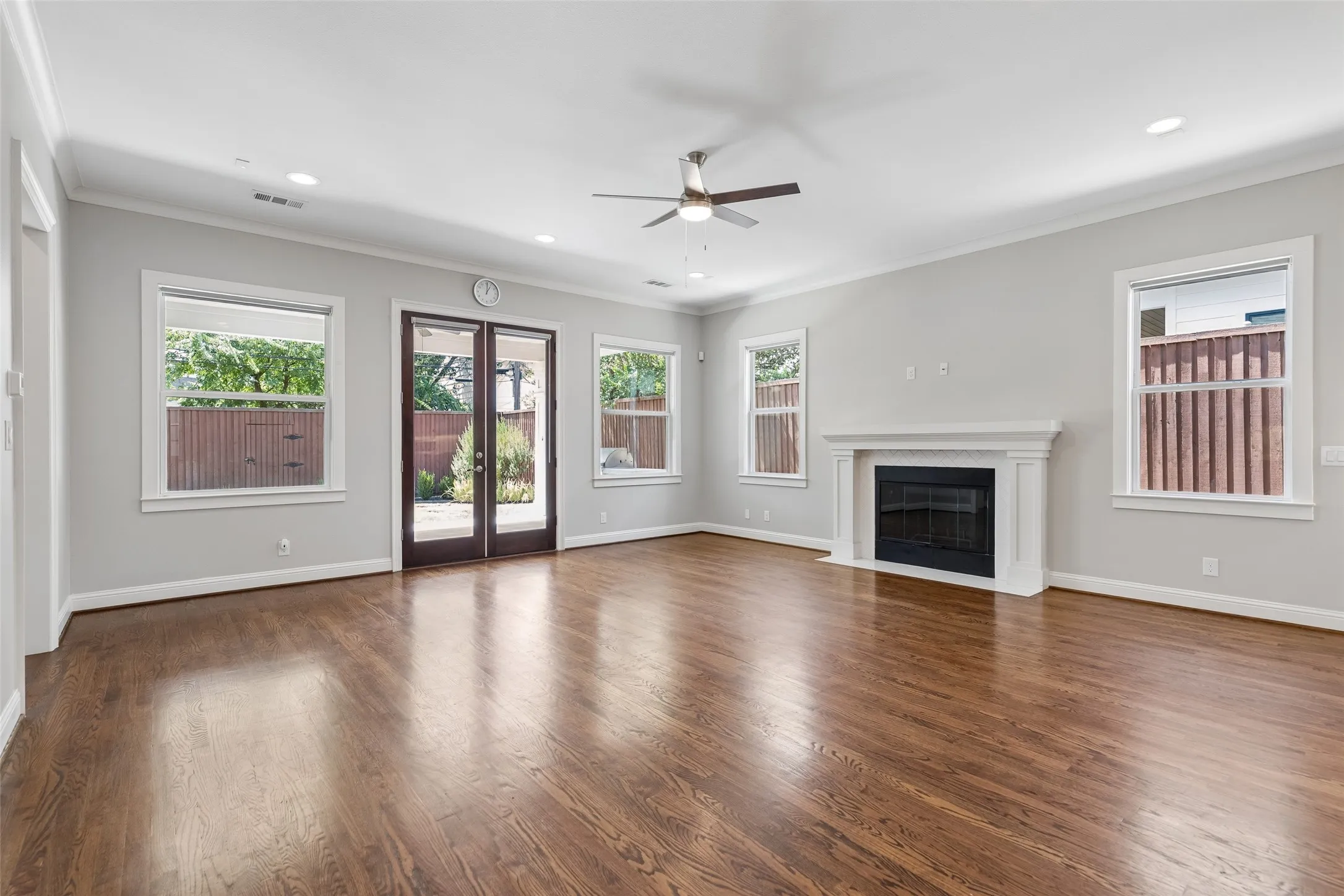 Single Family Residence For Rent in Dallas County , 6030 Vickery Boulevard, Dallas, Texas 75206, 4 Bedroom, 4 Bathroom, 2 Garage spaces, 4,011 Sqft, built in 2017, mls#21377163, Real Estate Agent in Dallas, Homes For Rent in Dallas county, Homes For Rent in Dallas, Realtor in Dallas Texas, Real Estate Brokerage Independent Realty Texas, Luminita Cordes Realtor