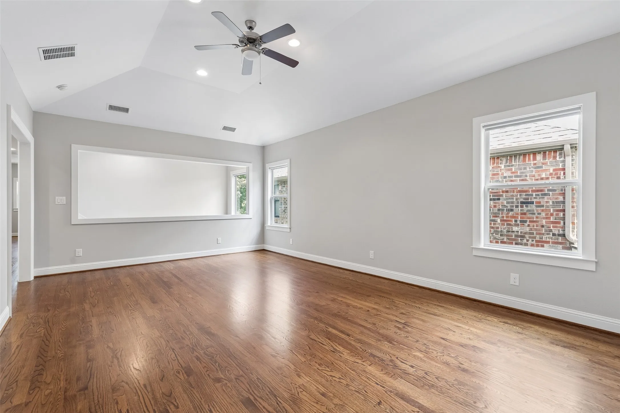 Single Family Residence For Rent in Dallas County , 6030 Vickery Boulevard, Dallas, Texas 75206, 4 Bedroom, 4 Bathroom, 2 Garage spaces, 4,011 Sqft, built in 2017, mls#21377163, Real Estate Agent in Dallas, Homes For Rent in Dallas county, Homes For Rent in Dallas, Realtor in Dallas Texas, Real Estate Brokerage Independent Realty Texas, Luminita Cordes Realtor