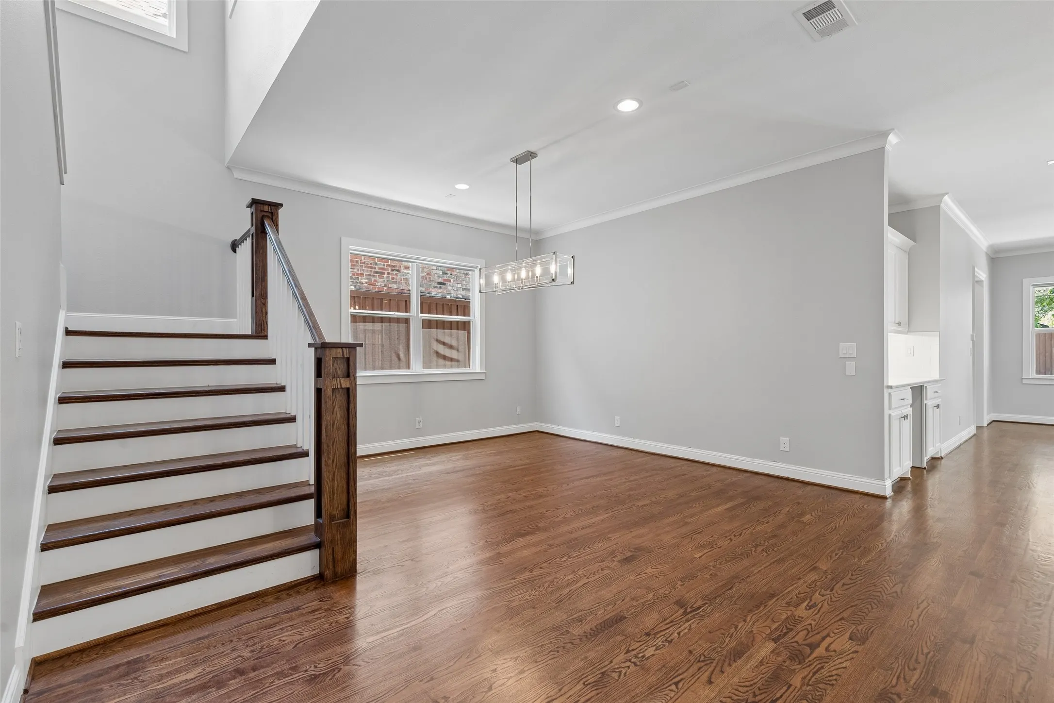Single Family Residence For Rent in Dallas County , 6030 Vickery Boulevard, Dallas, Texas 75206, 4 Bedroom, 4 Bathroom, 2 Garage spaces, 4,011 Sqft, built in 2017, mls#21377163, Real Estate Agent in Dallas, Homes For Rent in Dallas county, Homes For Rent in Dallas, Realtor in Dallas Texas, Real Estate Brokerage Independent Realty Texas, Luminita Cordes Realtor