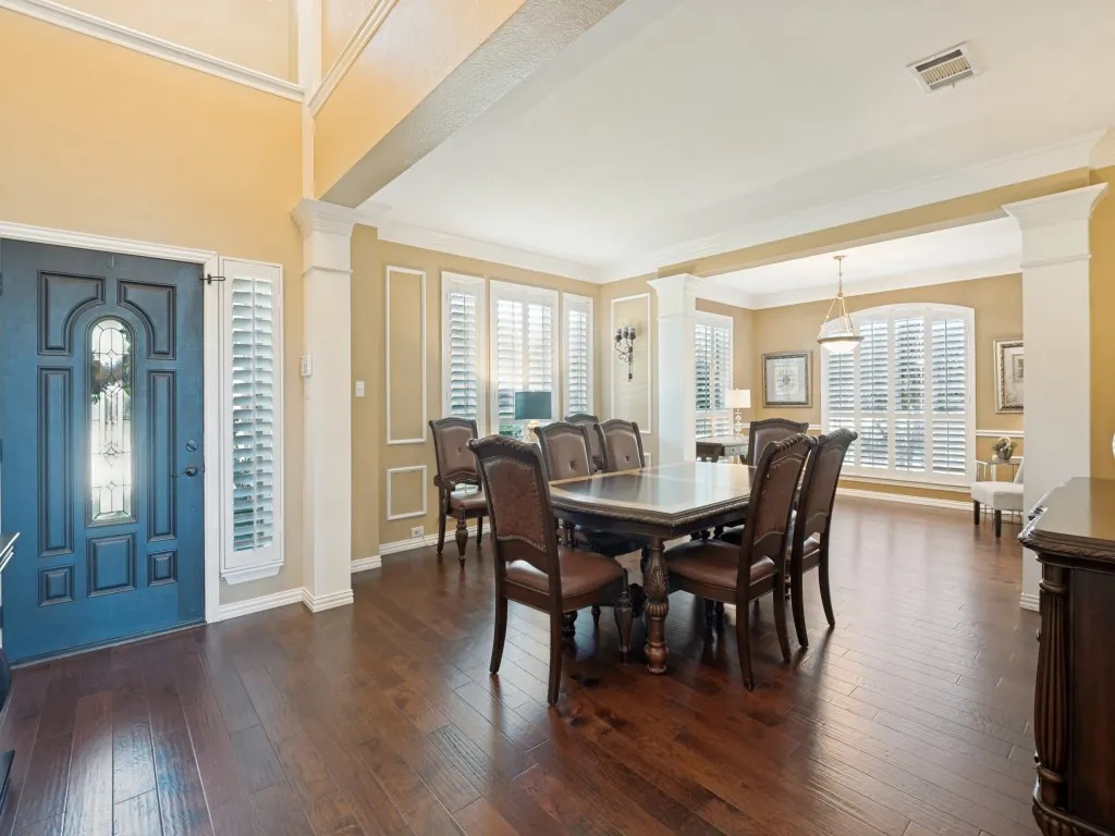 Single Family Residence For Sale in Collin County , 2700 Meadow Hills Lane, Plano, Texas 75093, 4 Bedroom, 4 Bathroom, 2 Garage spaces, 2,810 Sqft, built in 1992, mls#21377745, Real Estate Agent in Plano, Homes For Sale in Collin county, Homes For Sale in Plano, Realtor in Plano Texas, Real Estate Brokerage Independent Realty Texas, Luminita Cordes Realtor